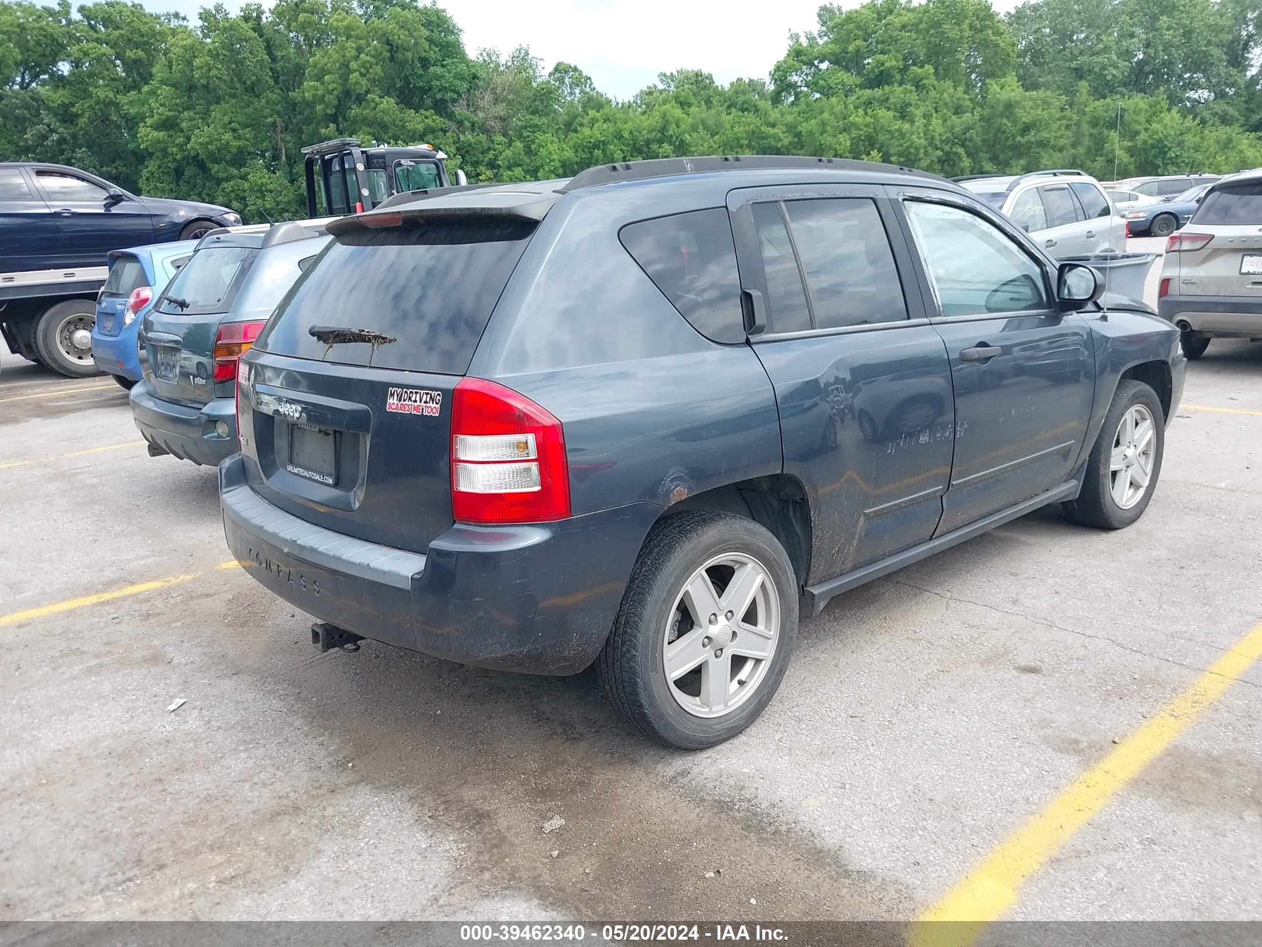 Photo 3 VIN: 1J8FF47W38D707567 - JEEP COMPASS 