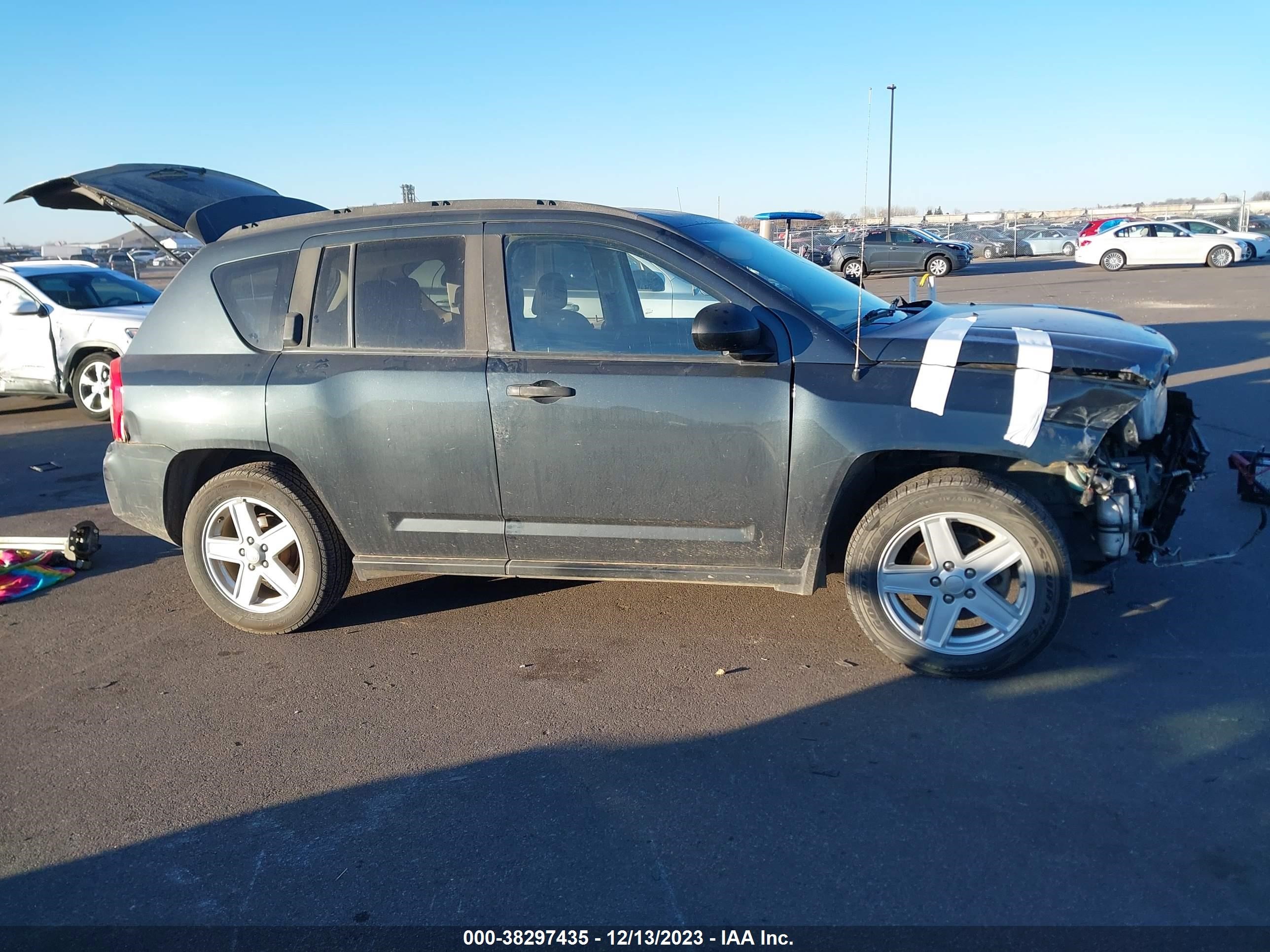 Photo 12 VIN: 1J8FF47W47D241114 - JEEP COMPASS 