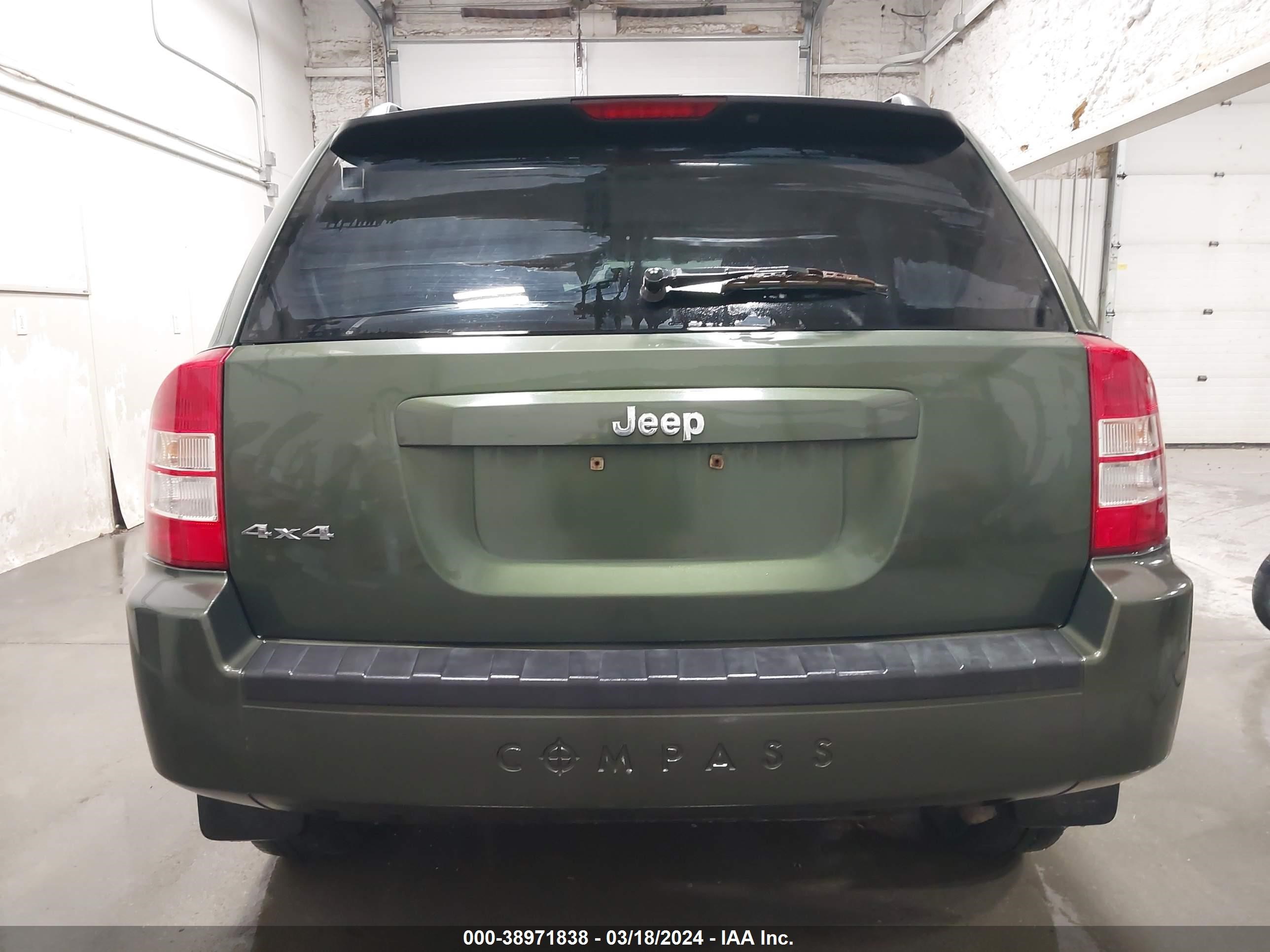 Photo 16 VIN: 1J8FF47W67D155805 - JEEP COMPASS 