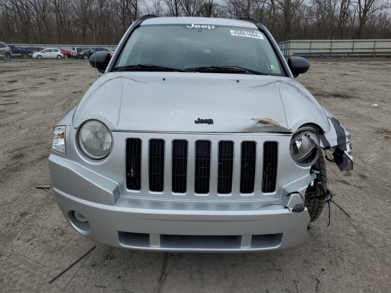 Photo 4 VIN: 1J8FF47W68D714450 - JEEP COMPASS 