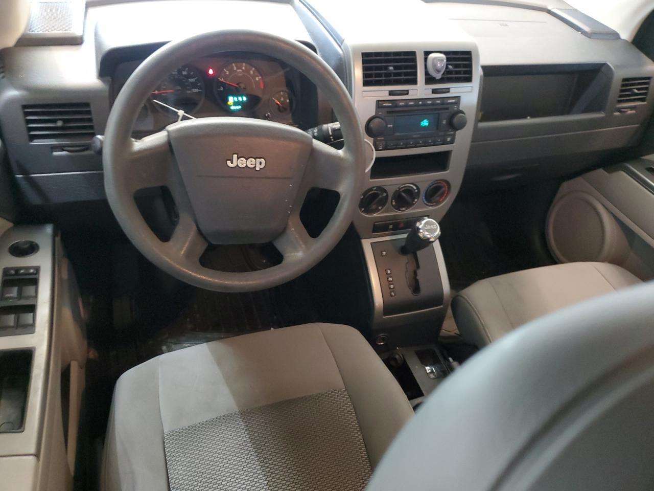 Photo 7 VIN: 1J8FF47W87D430896 - JEEP COMPASS 