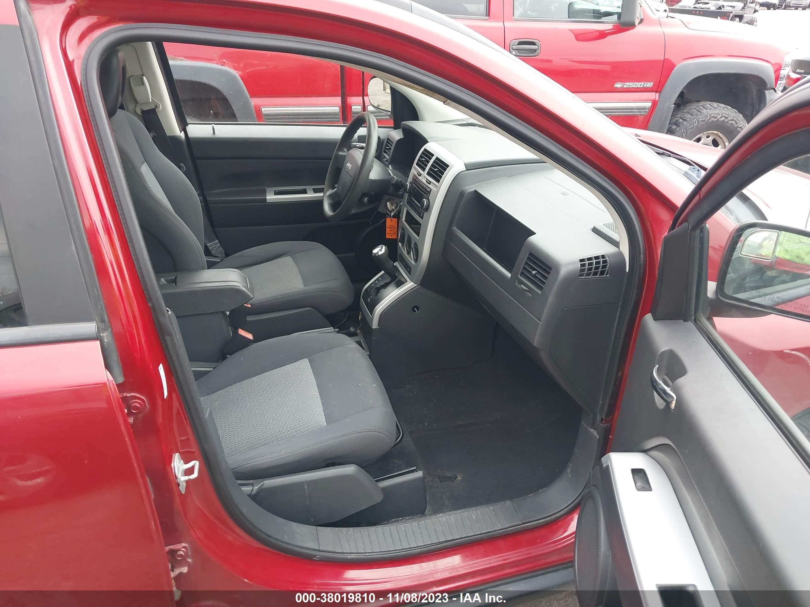 Photo 4 VIN: 1J8FF47W88D775458 - JEEP COMPASS 