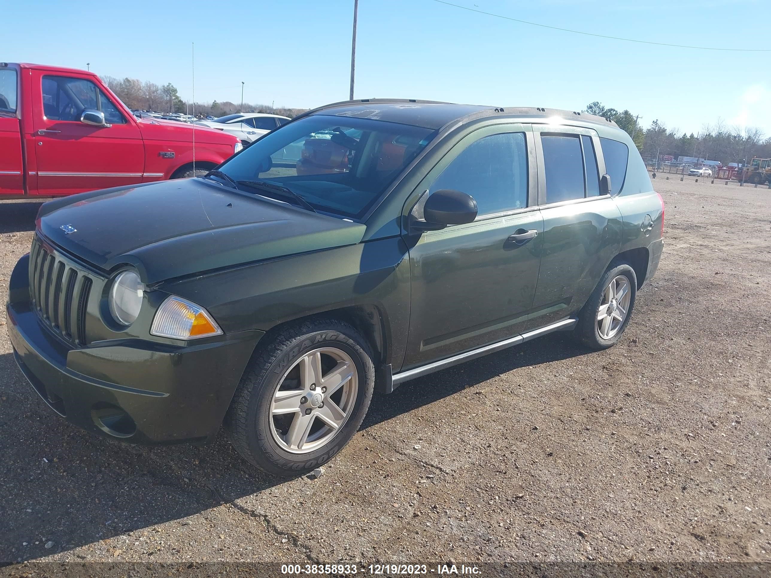 Photo 1 VIN: 1J8FF47WX7D137775 - JEEP COMPASS 