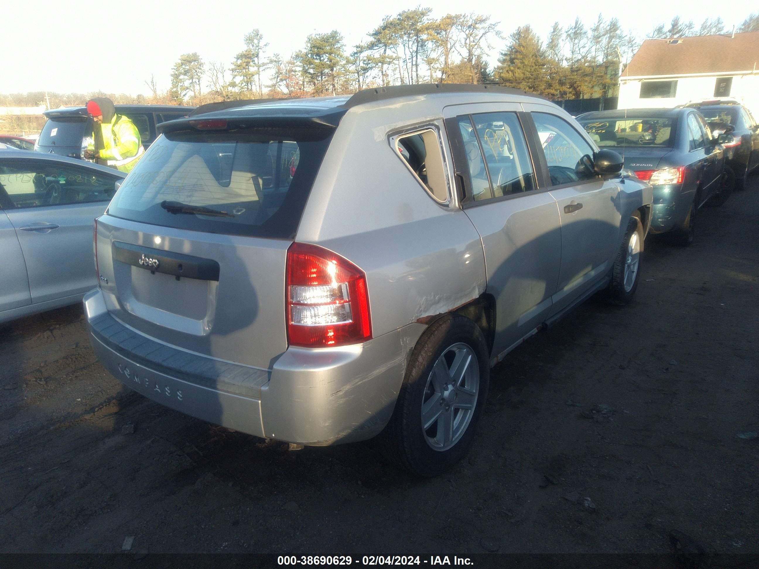 Photo 3 VIN: 1J8FF47WX7D429474 - JEEP COMPASS 