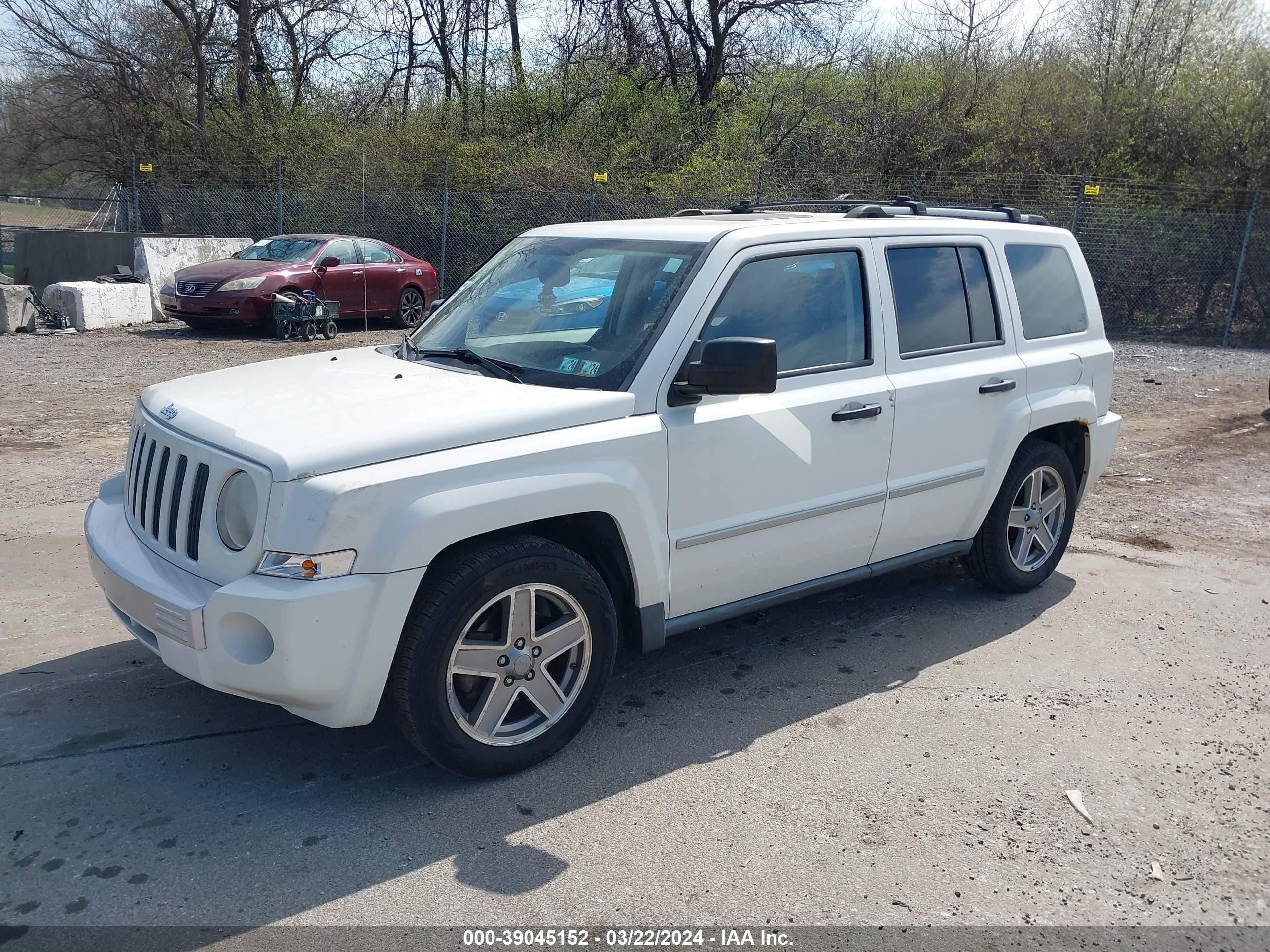 Photo 1 VIN: 1J8FF48W88D713718 - JEEP LIBERTY (PATRIOT) 