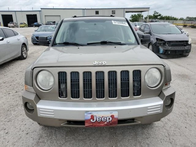 Photo 4 VIN: 1J8FF48WX8D729547 - JEEP PATRIOT LI 