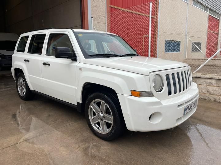 Photo 2 VIN: 1J8FFC8Y08D606044 - JEEP PATRIOT 