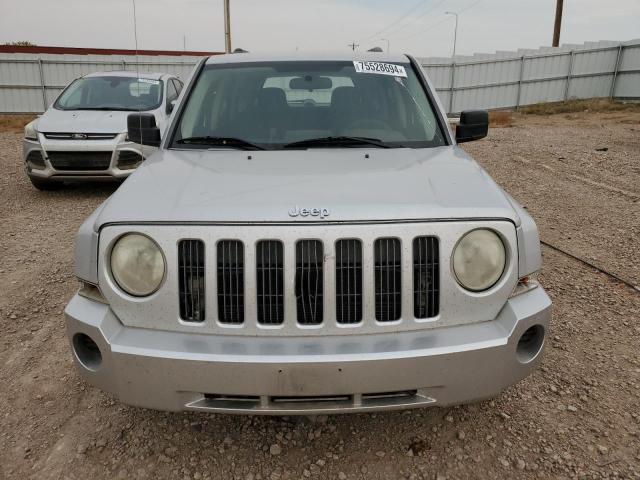 Photo 4 VIN: 1J8FT28W07D358278 - JEEP PATRIOT SP 