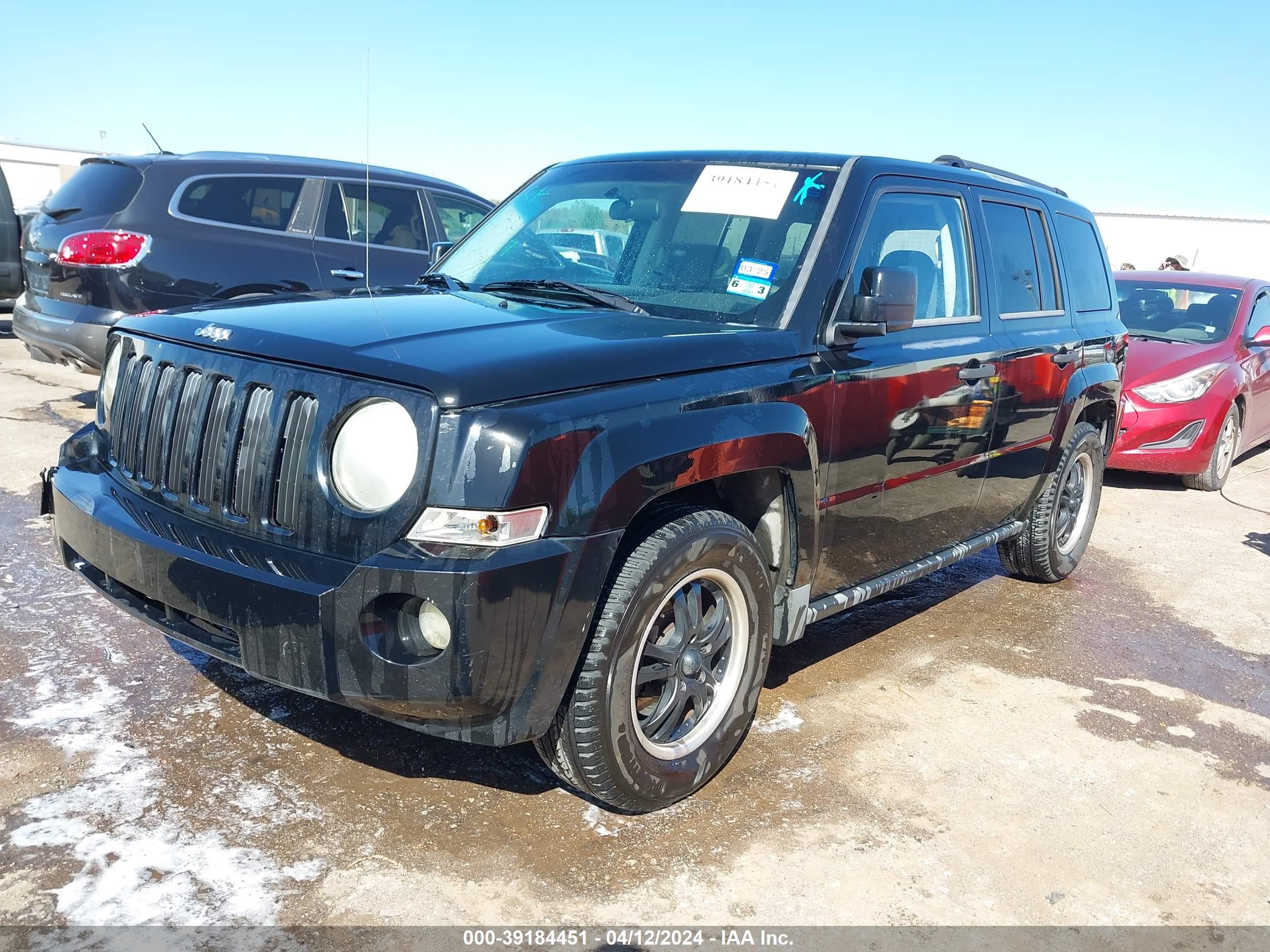 Photo 1 VIN: 1J8FT28W97D276498 - JEEP LIBERTY (PATRIOT) 