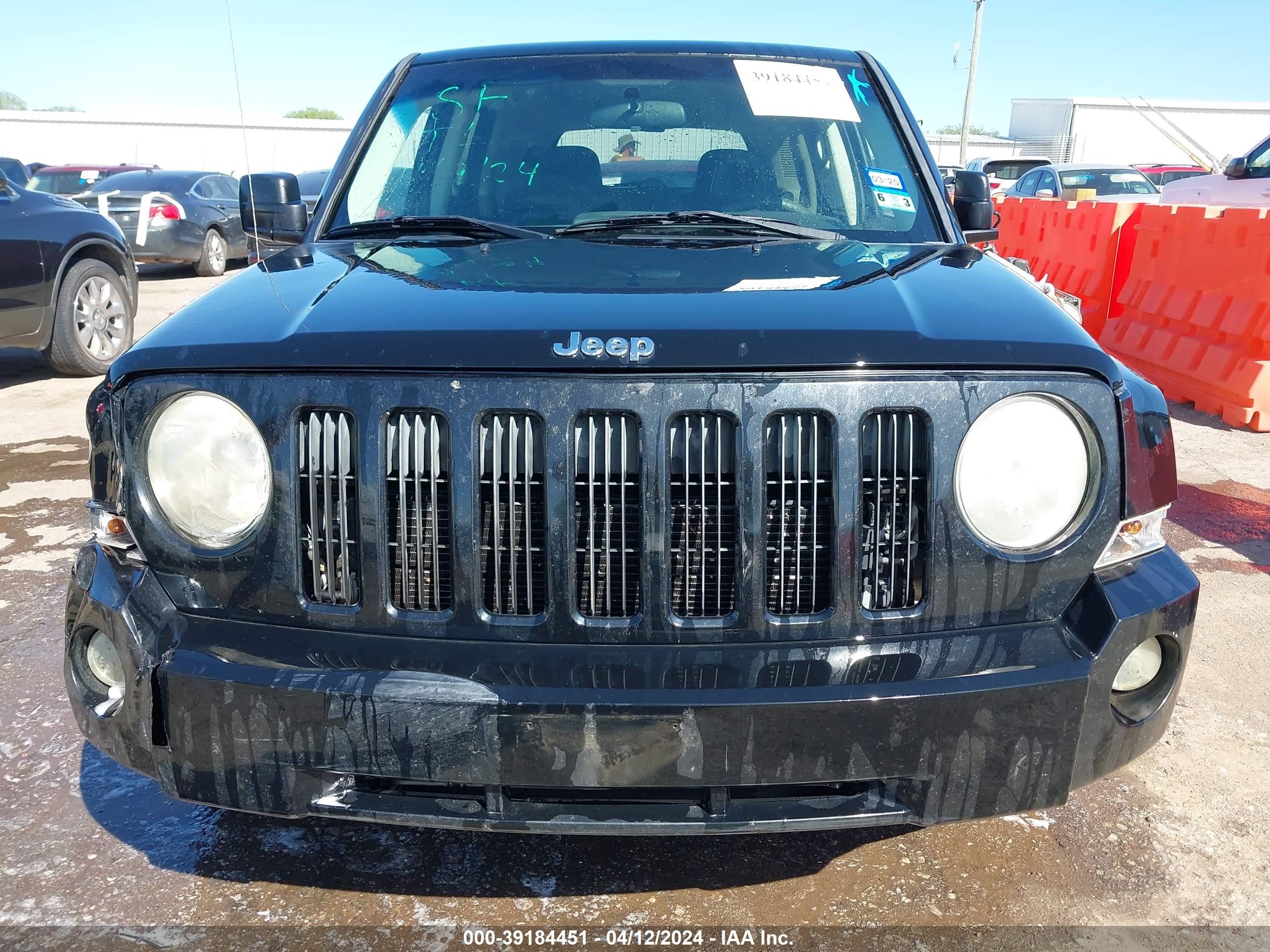 Photo 11 VIN: 1J8FT28W97D276498 - JEEP LIBERTY (PATRIOT) 