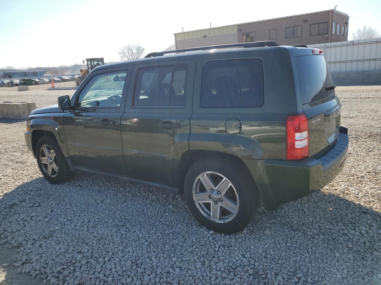 Photo 1 VIN: 1J8FT28W98D706886 - JEEP LIBERTY (PATRIOT) 