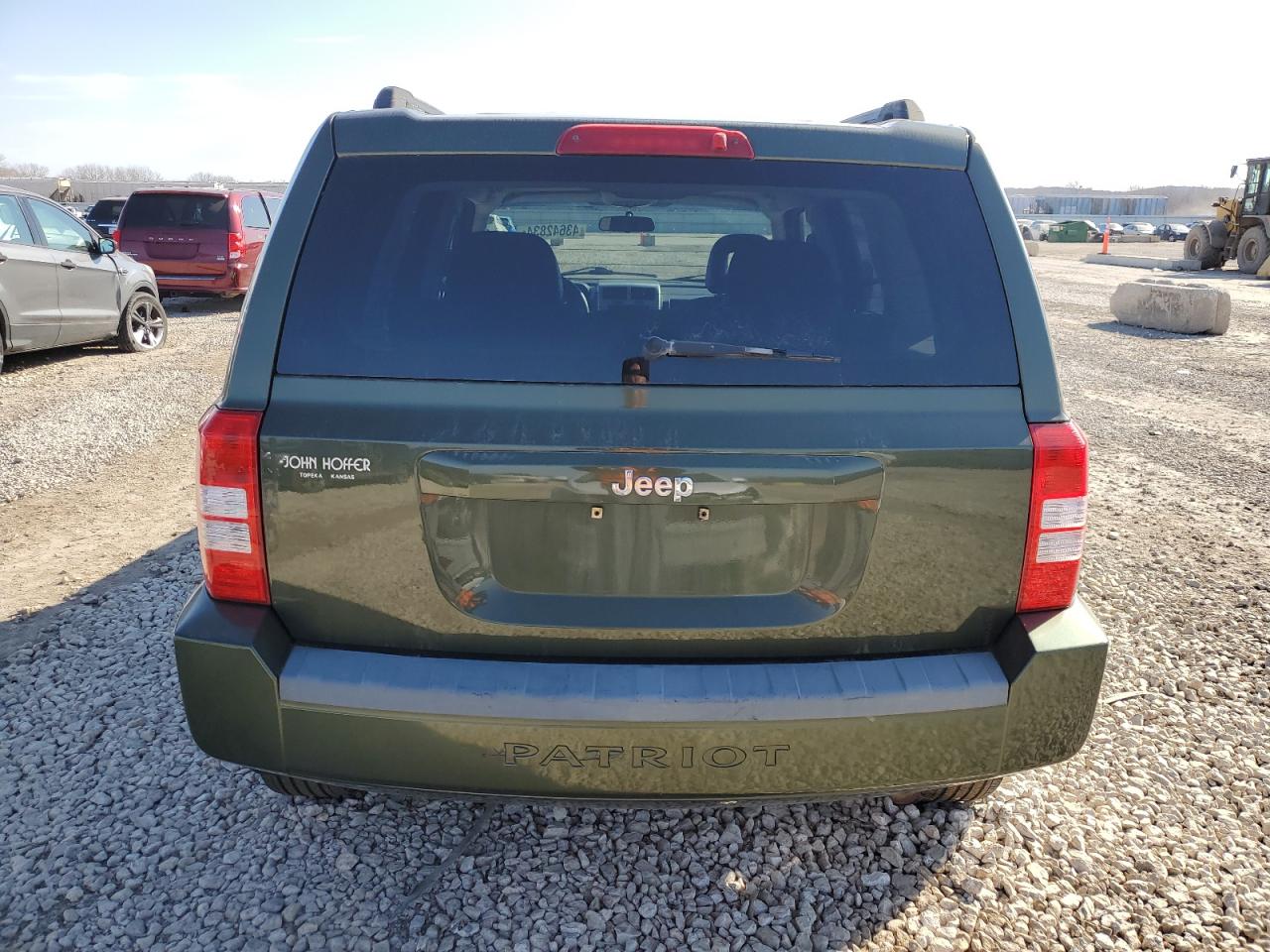 Photo 5 VIN: 1J8FT28W98D706886 - JEEP LIBERTY (PATRIOT) 