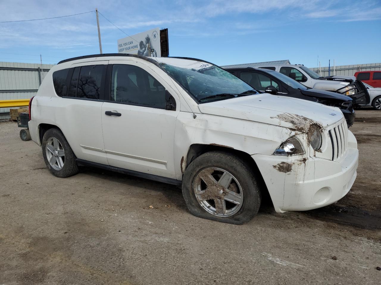 Photo 3 VIN: 1J8FT47038D519734 - JEEP COMPASS 