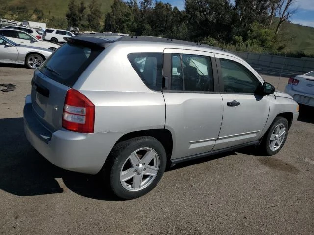 Photo 2 VIN: 1J8FT470X8D702516 - JEEP COMPASS SP 