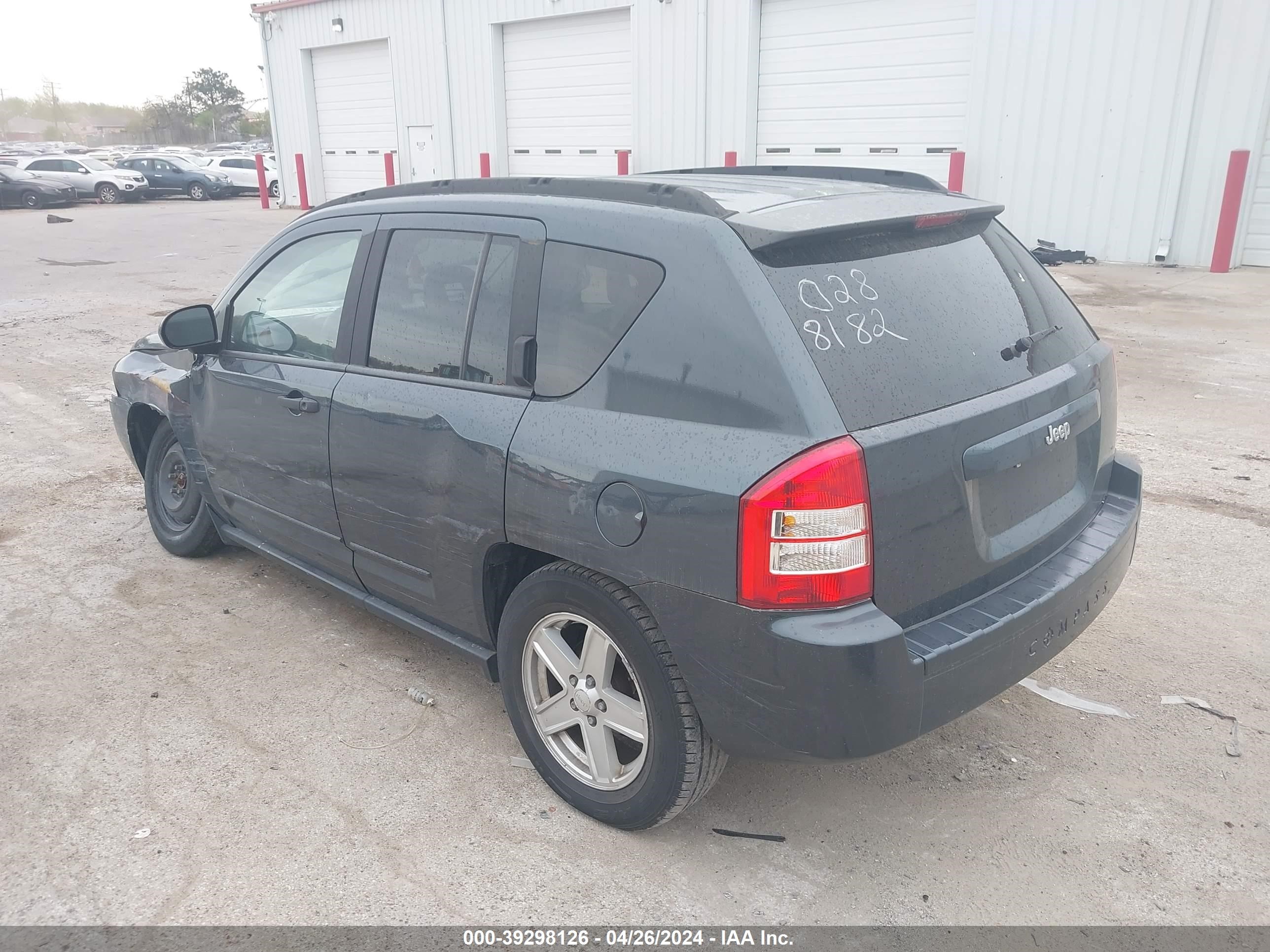 Photo 2 VIN: 1J8FT47W17D244724 - JEEP COMPASS 