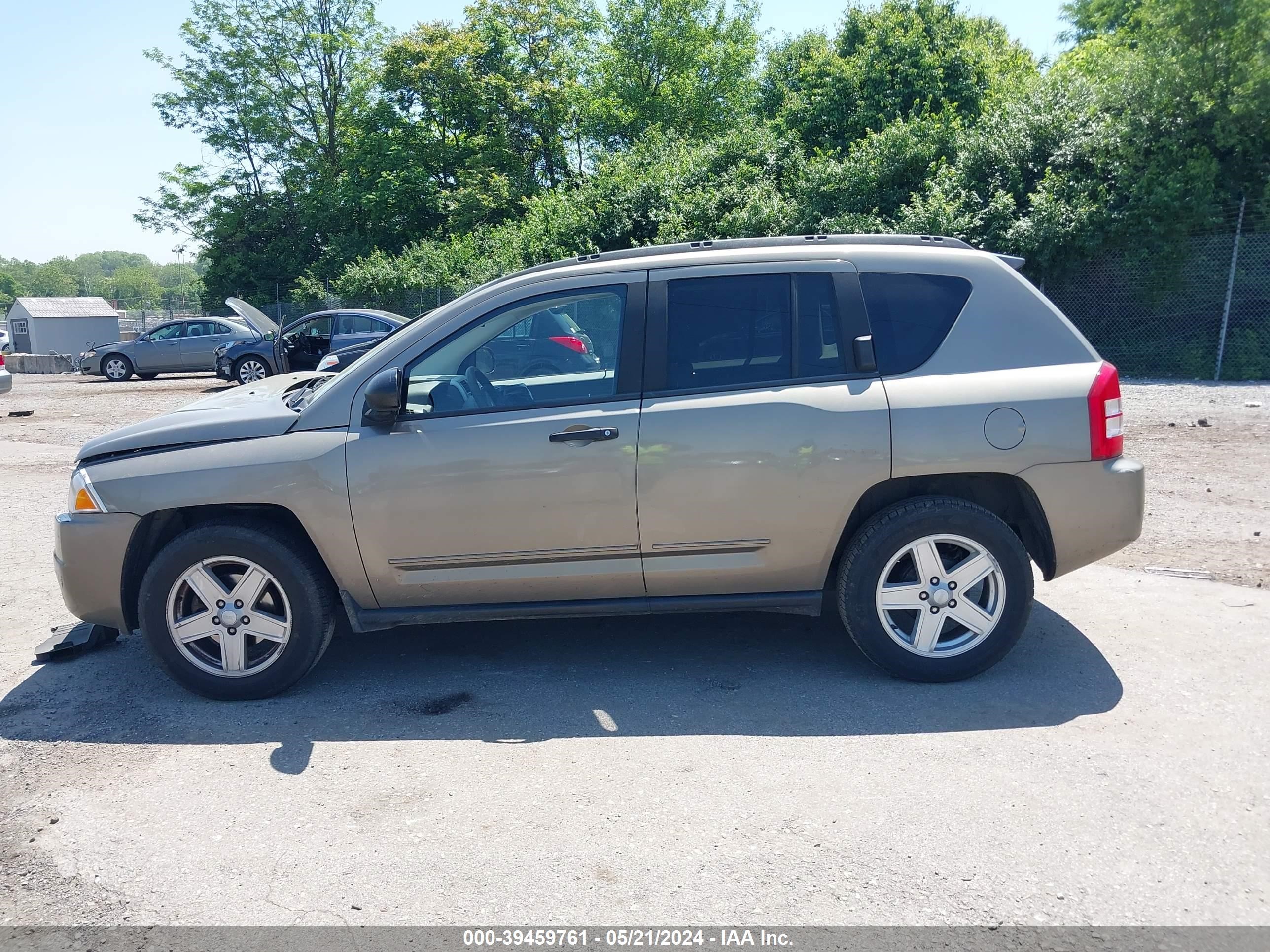 Photo 14 VIN: 1J8FT47W18D760857 - JEEP COMPASS 