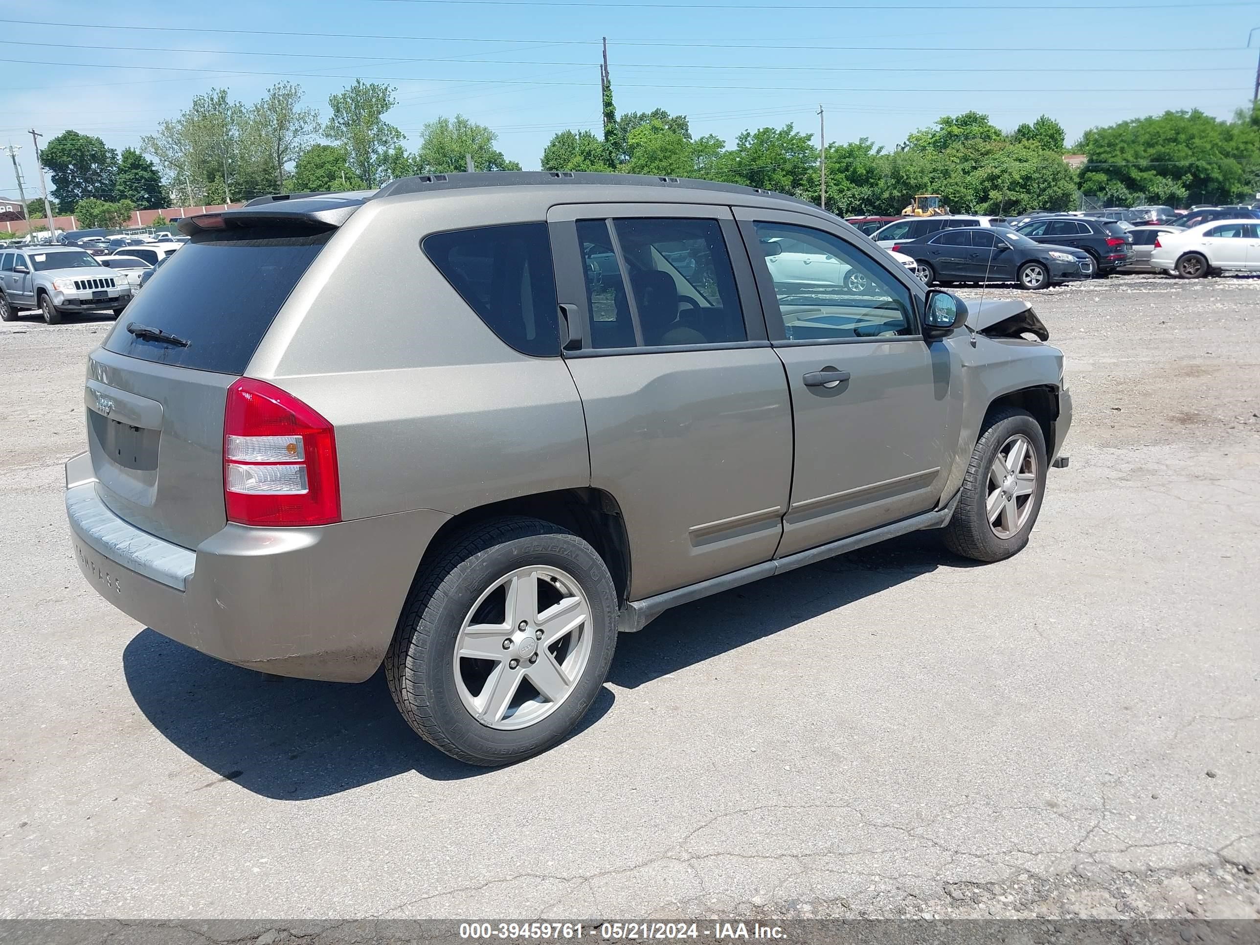 Photo 3 VIN: 1J8FT47W18D760857 - JEEP COMPASS 