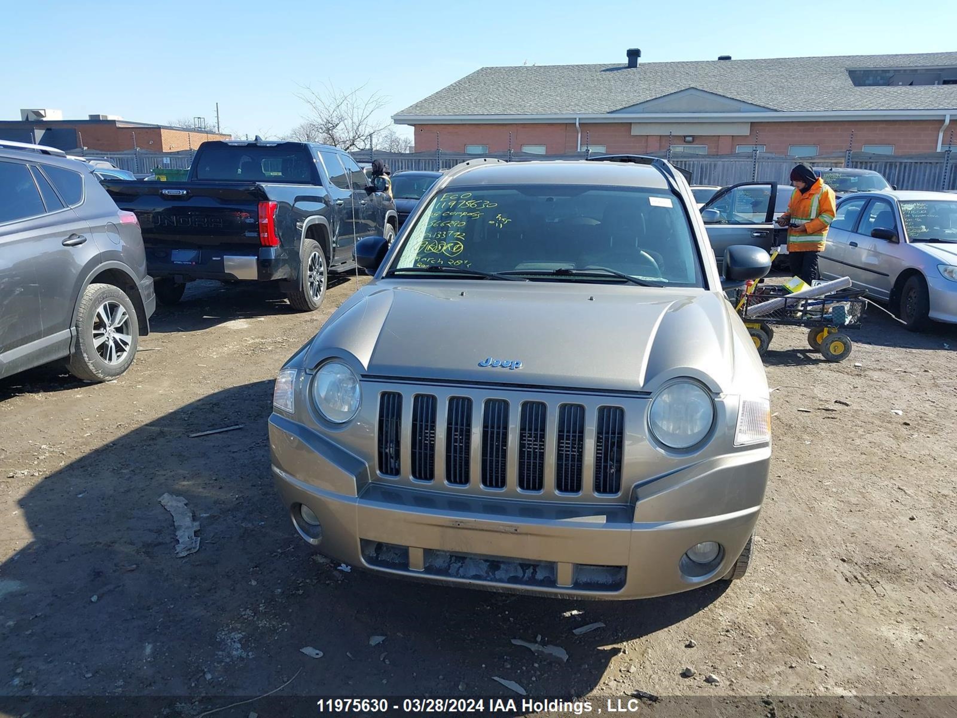 Photo 11 VIN: 1J8FT47W28D566290 - JEEP COMPASS 