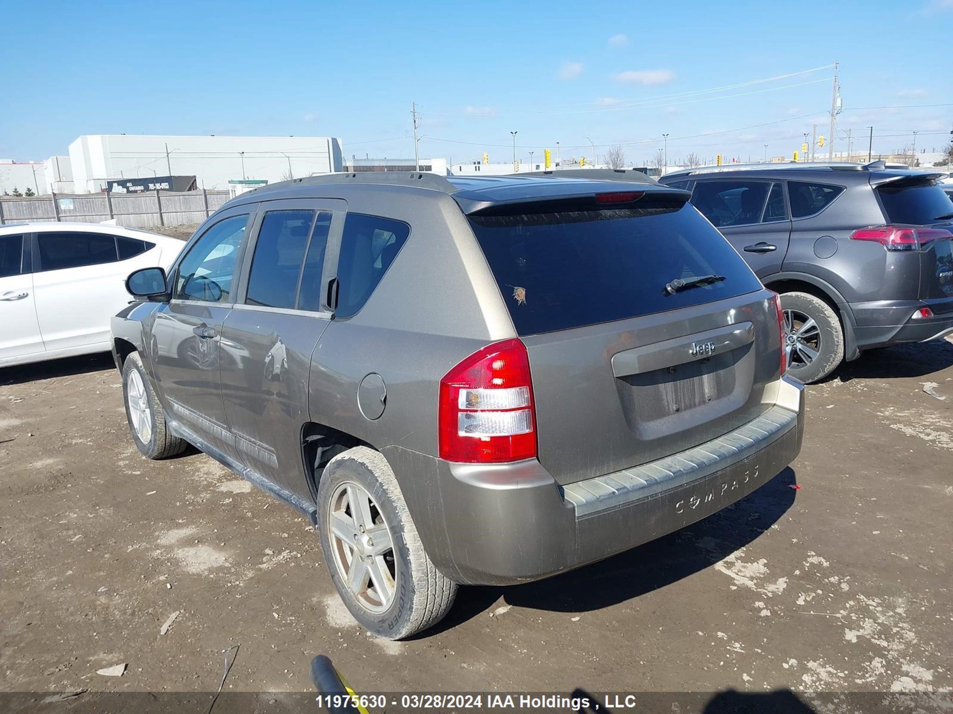 Photo 2 VIN: 1J8FT47W28D566290 - JEEP COMPASS 