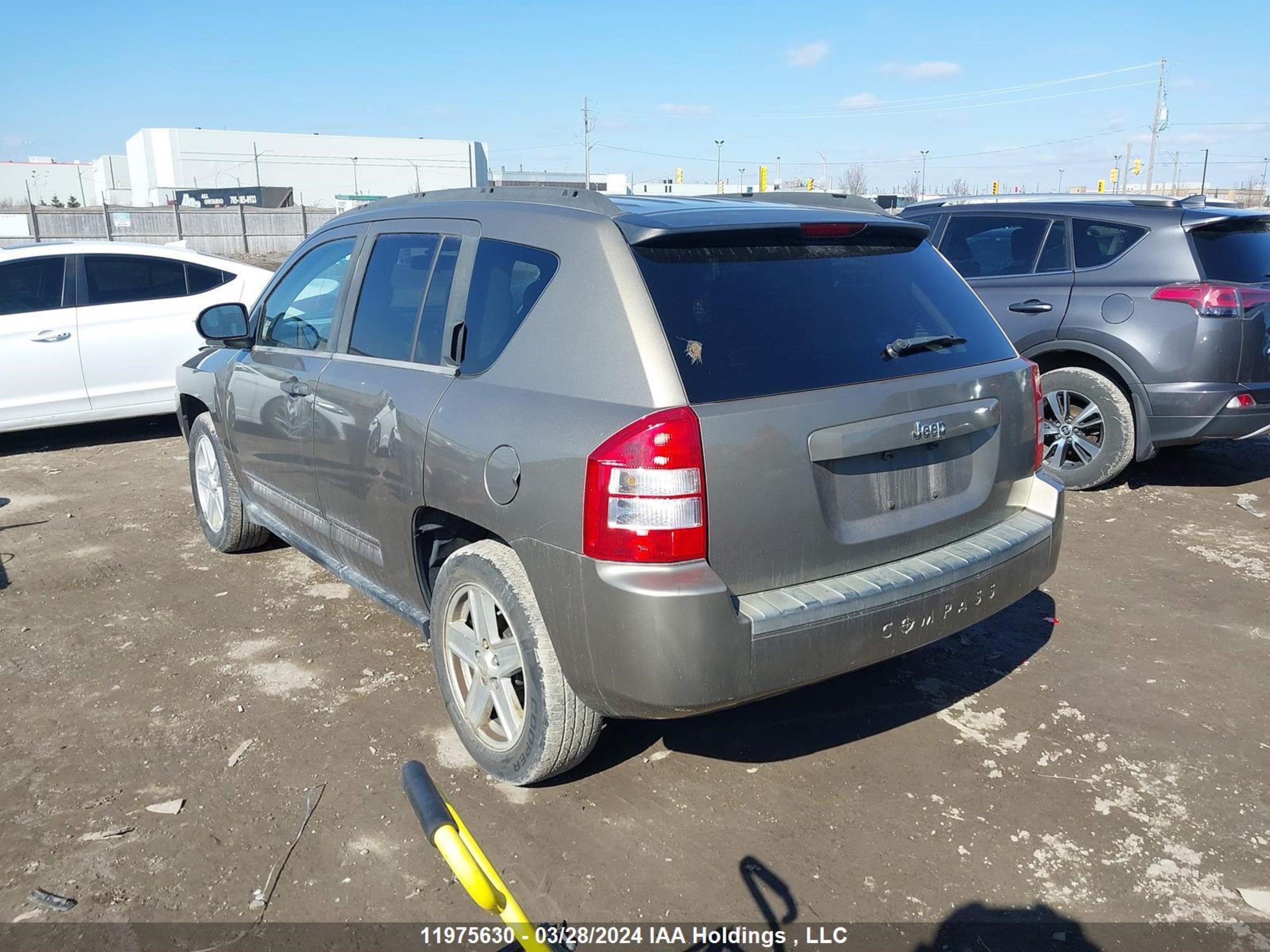 Photo 5 VIN: 1J8FT47W28D566290 - JEEP COMPASS 