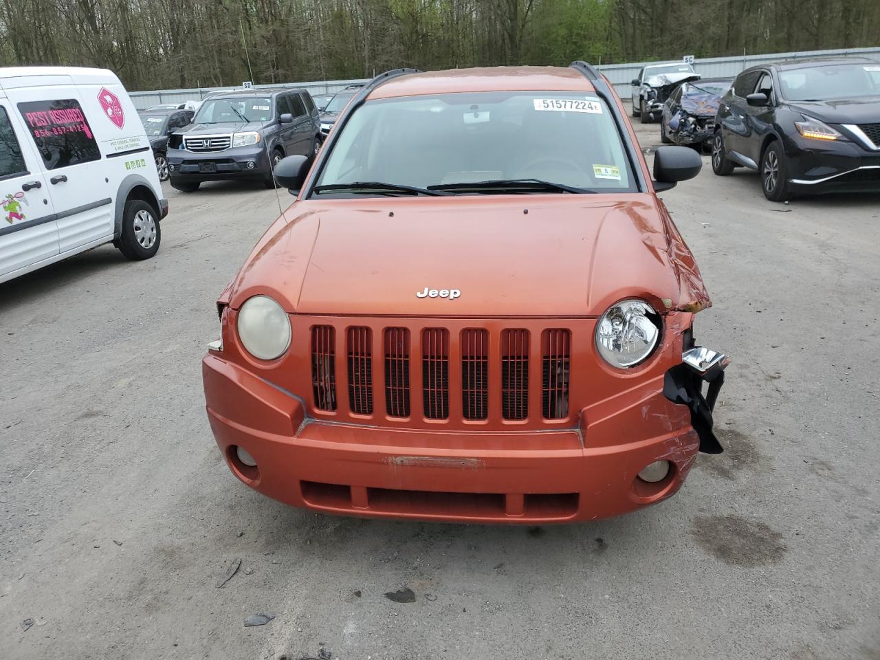 Photo 4 VIN: 1J8FT47W28D788067 - JEEP COMPASS 