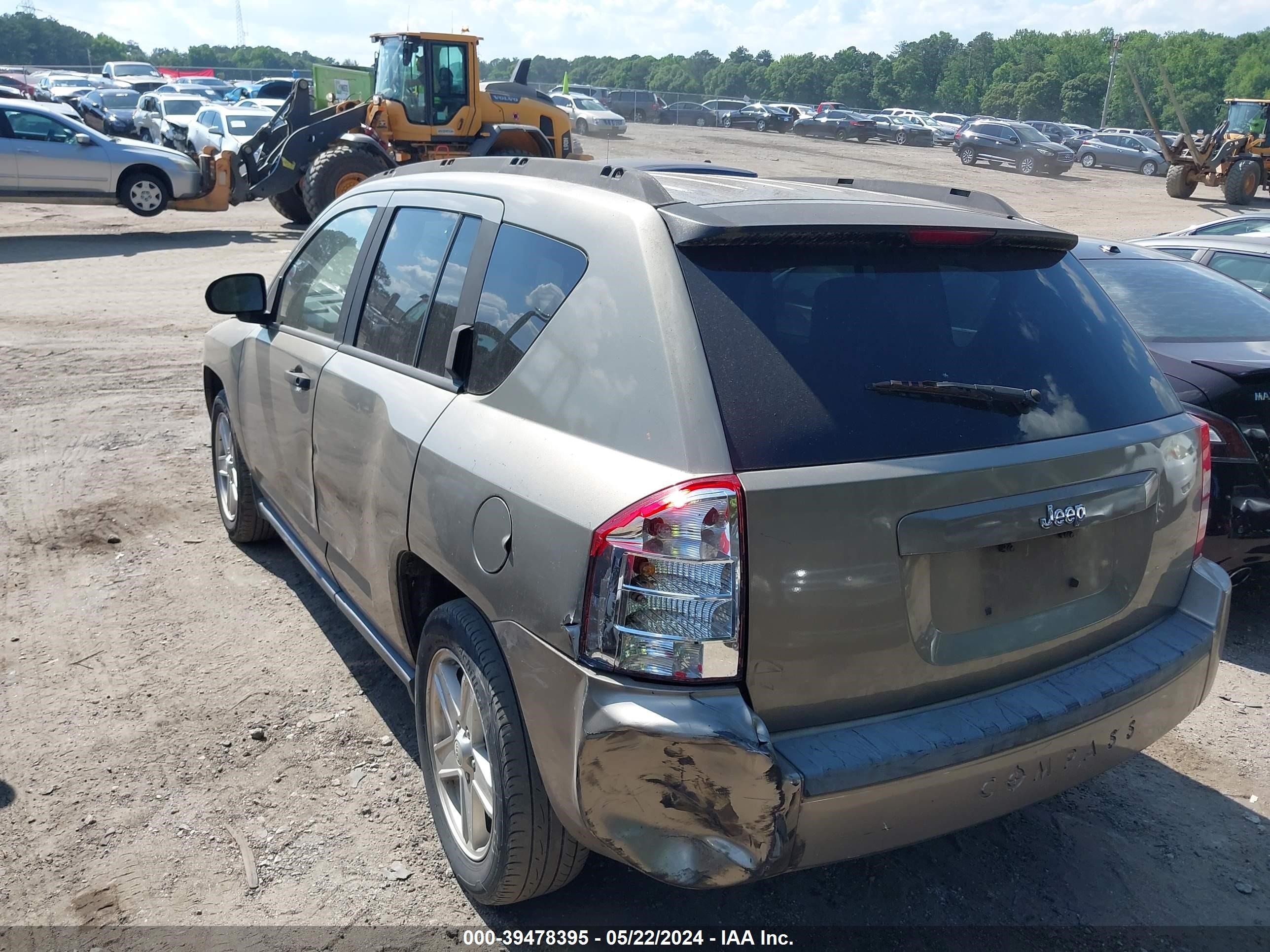 Photo 2 VIN: 1J8FT47W37D180959 - JEEP COMPASS 