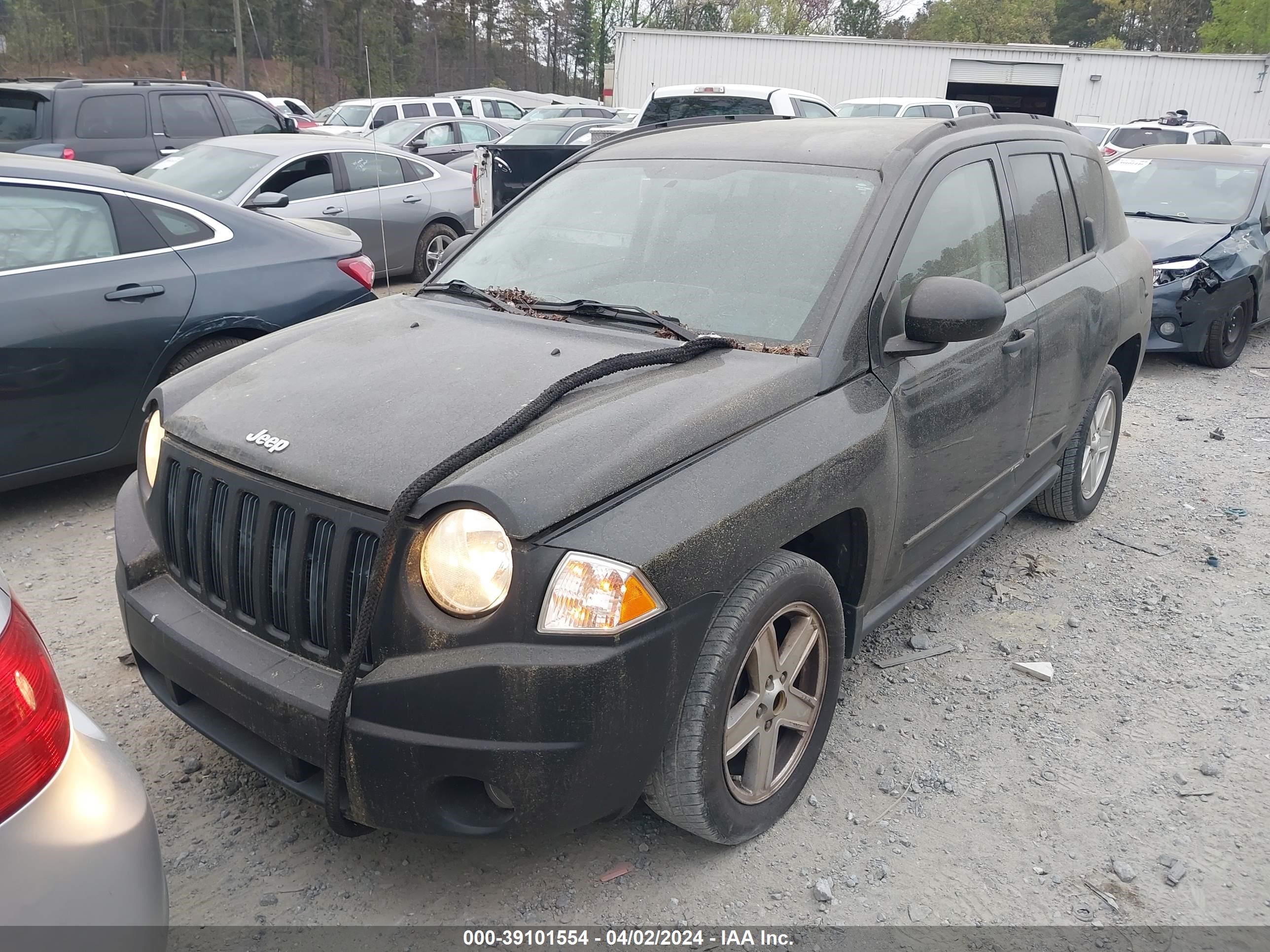 Photo 1 VIN: 1J8FT47W38D790815 - JEEP COMPASS 