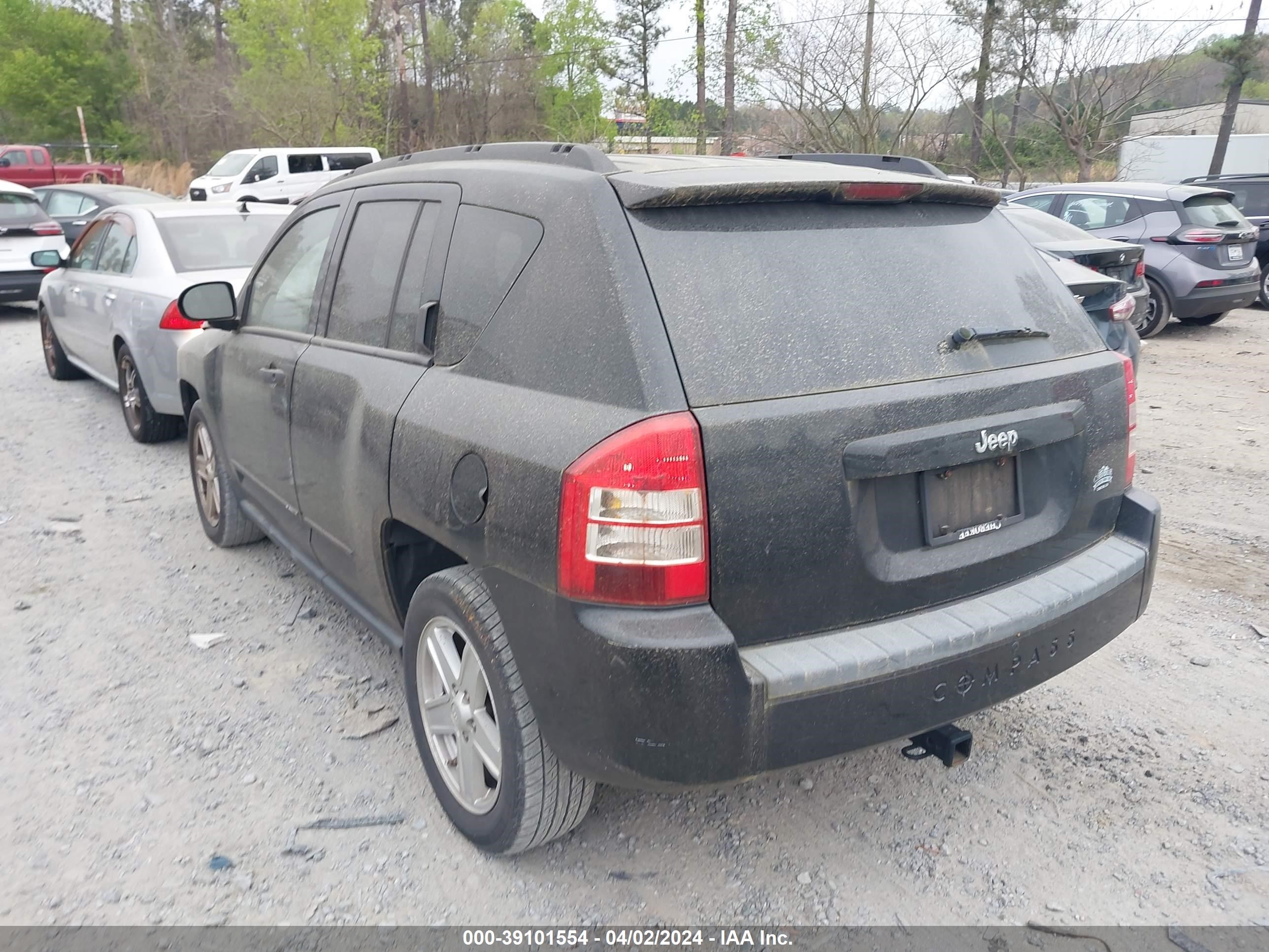 Photo 2 VIN: 1J8FT47W38D790815 - JEEP COMPASS 