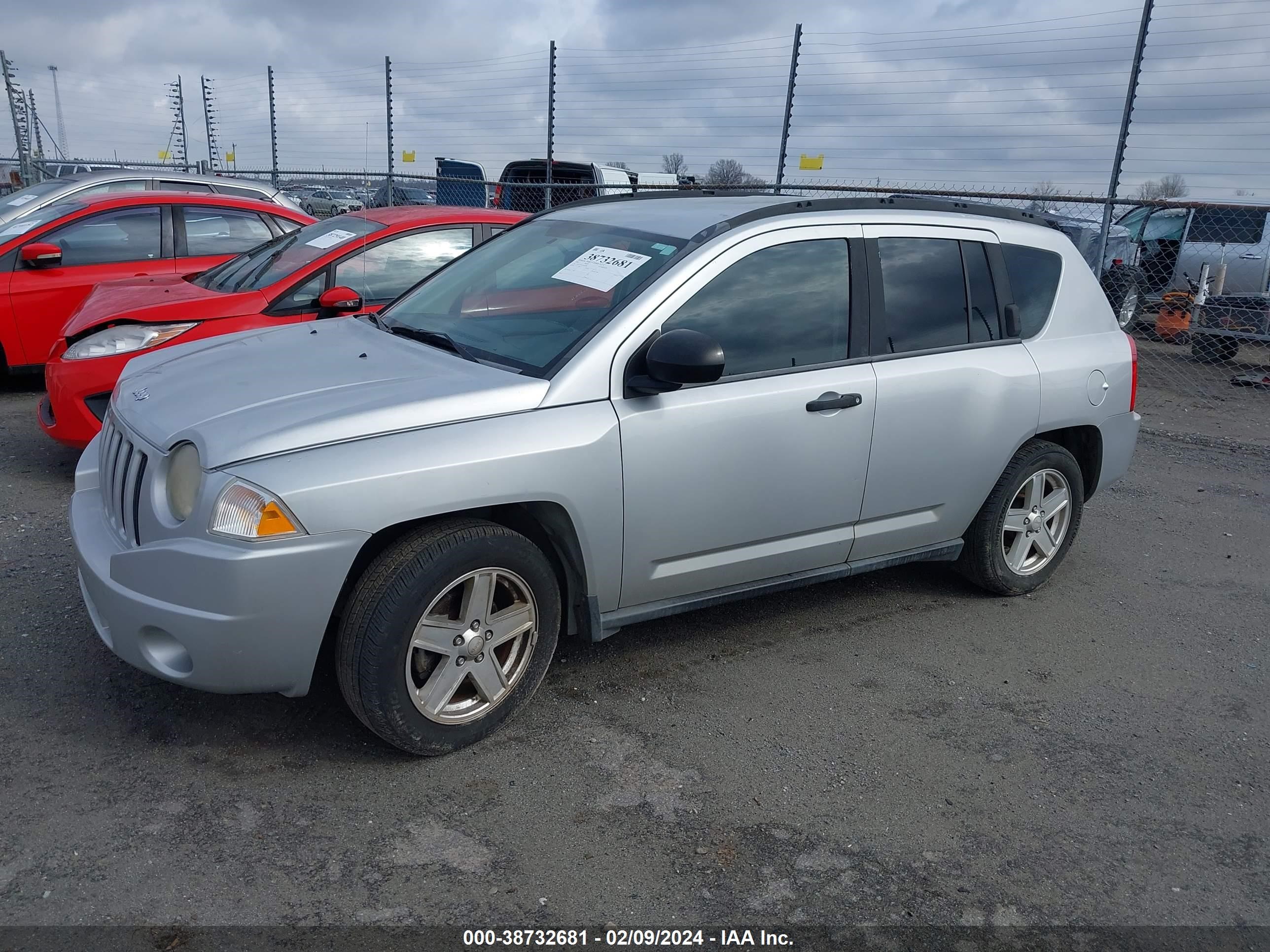 Photo 1 VIN: 1J8FT47W57D204288 - JEEP COMPASS 