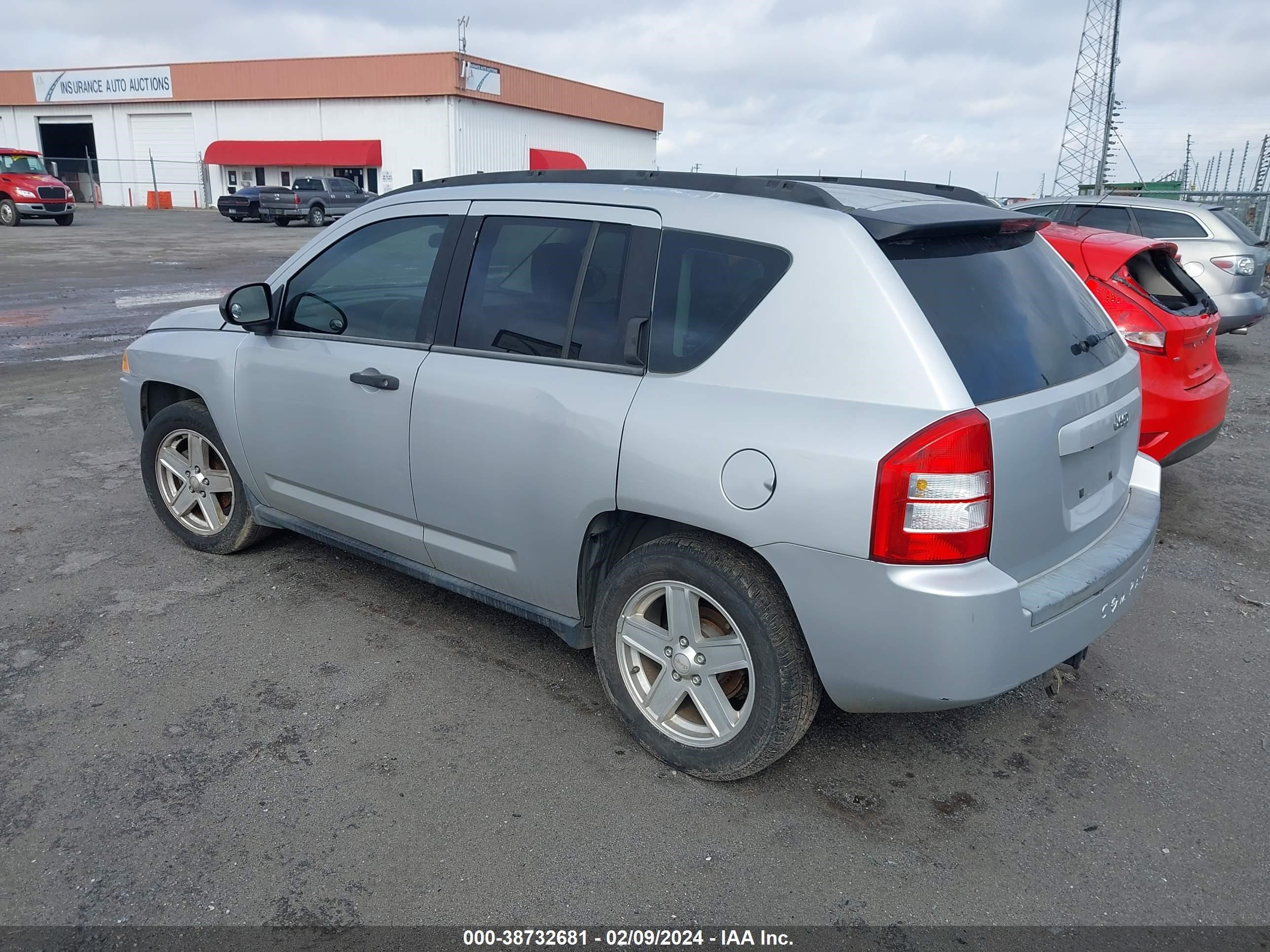 Photo 2 VIN: 1J8FT47W57D204288 - JEEP COMPASS 