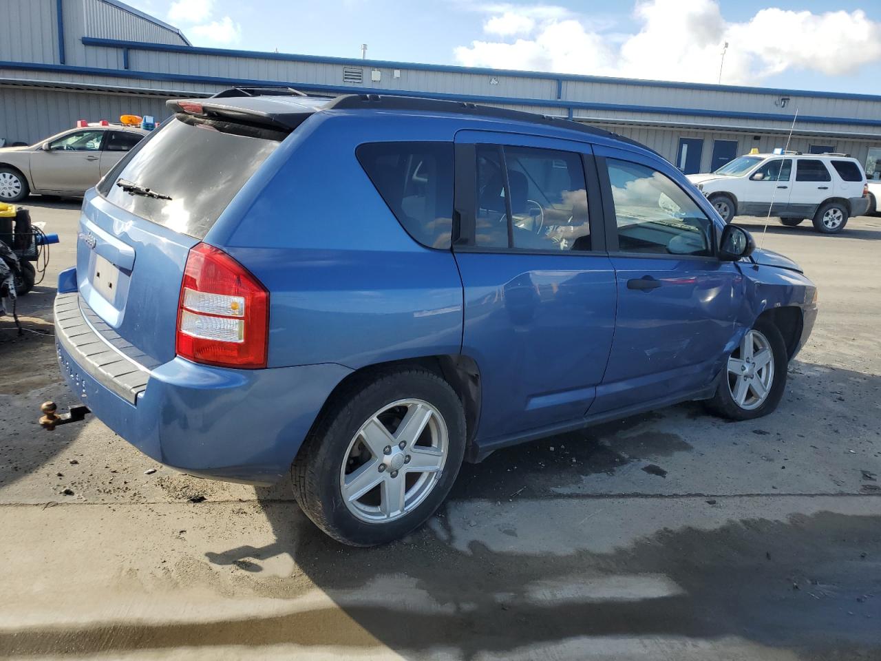 Photo 2 VIN: 1J8FT47W67D143372 - JEEP COMPASS 