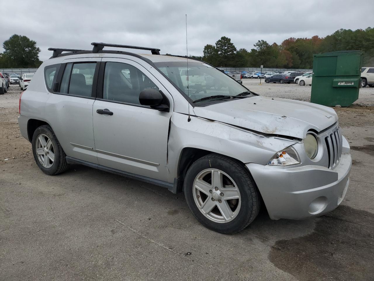 Photo 3 VIN: 1J8FT47W68D665937 - JEEP COMPASS 