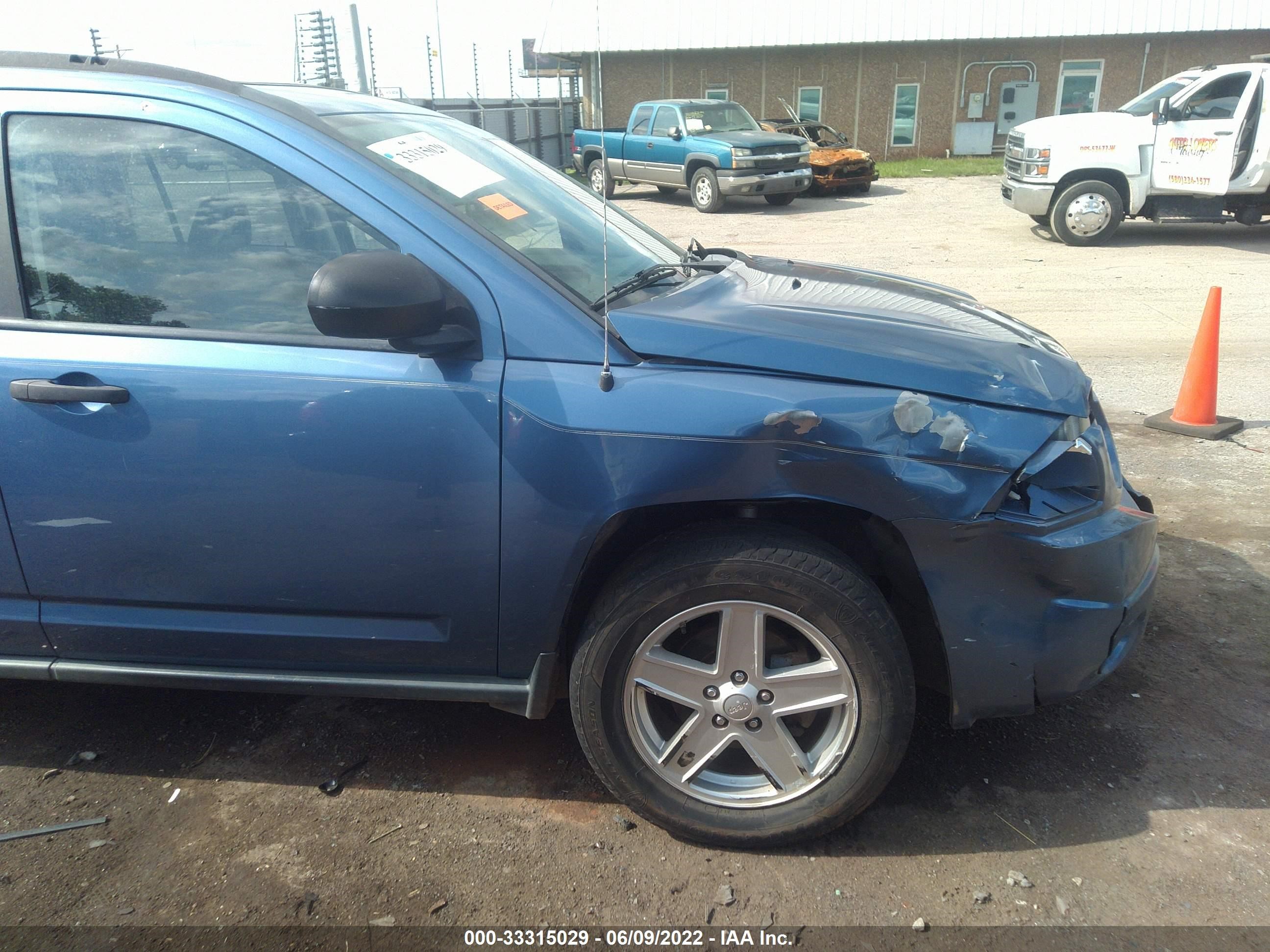 Photo 5 VIN: 1J8FT47W77D250222 - JEEP COMPASS 