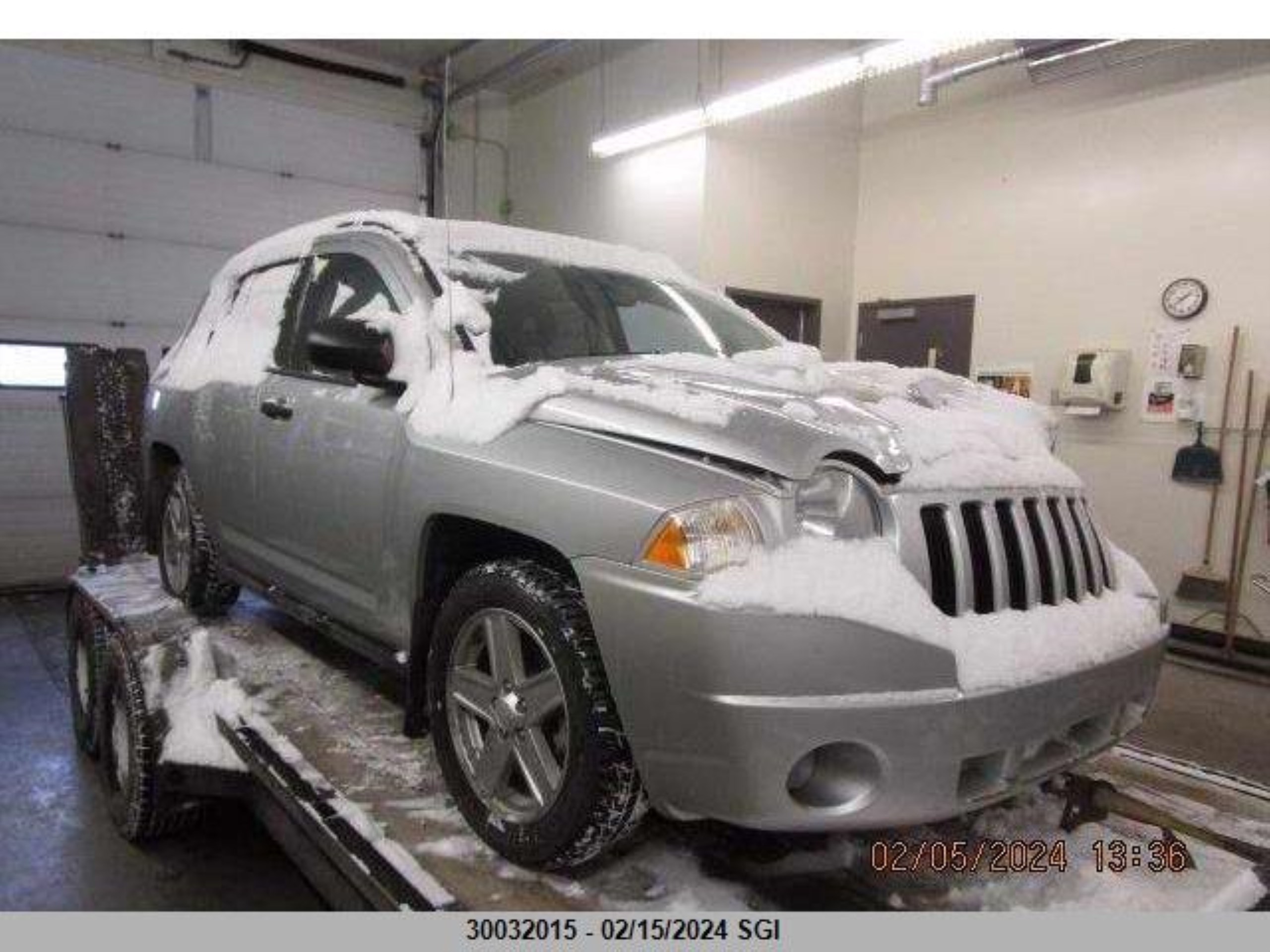 Photo 1 VIN: 1J8FT47W77D422989 - JEEP COMPASS 