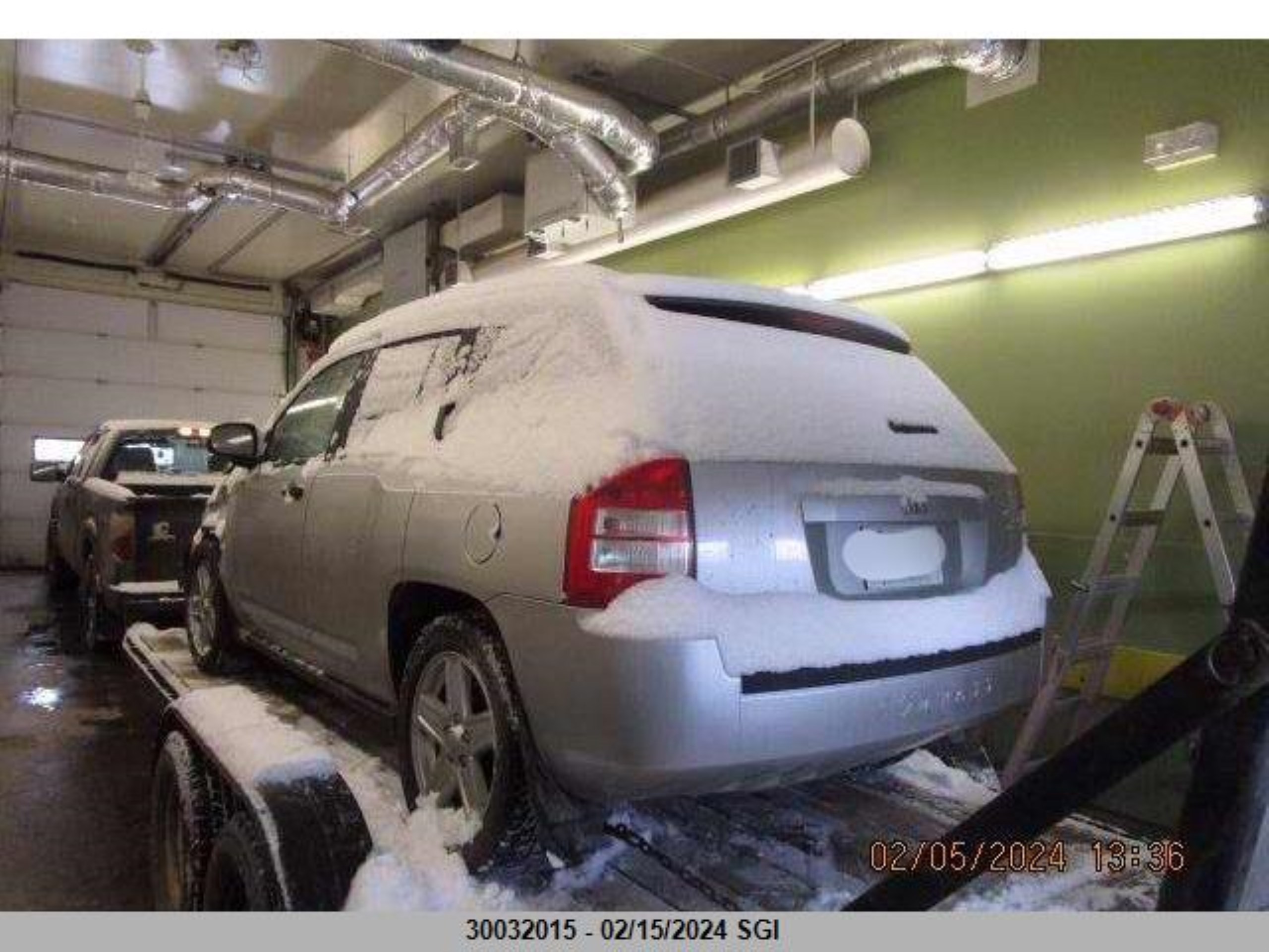 Photo 3 VIN: 1J8FT47W77D422989 - JEEP COMPASS 