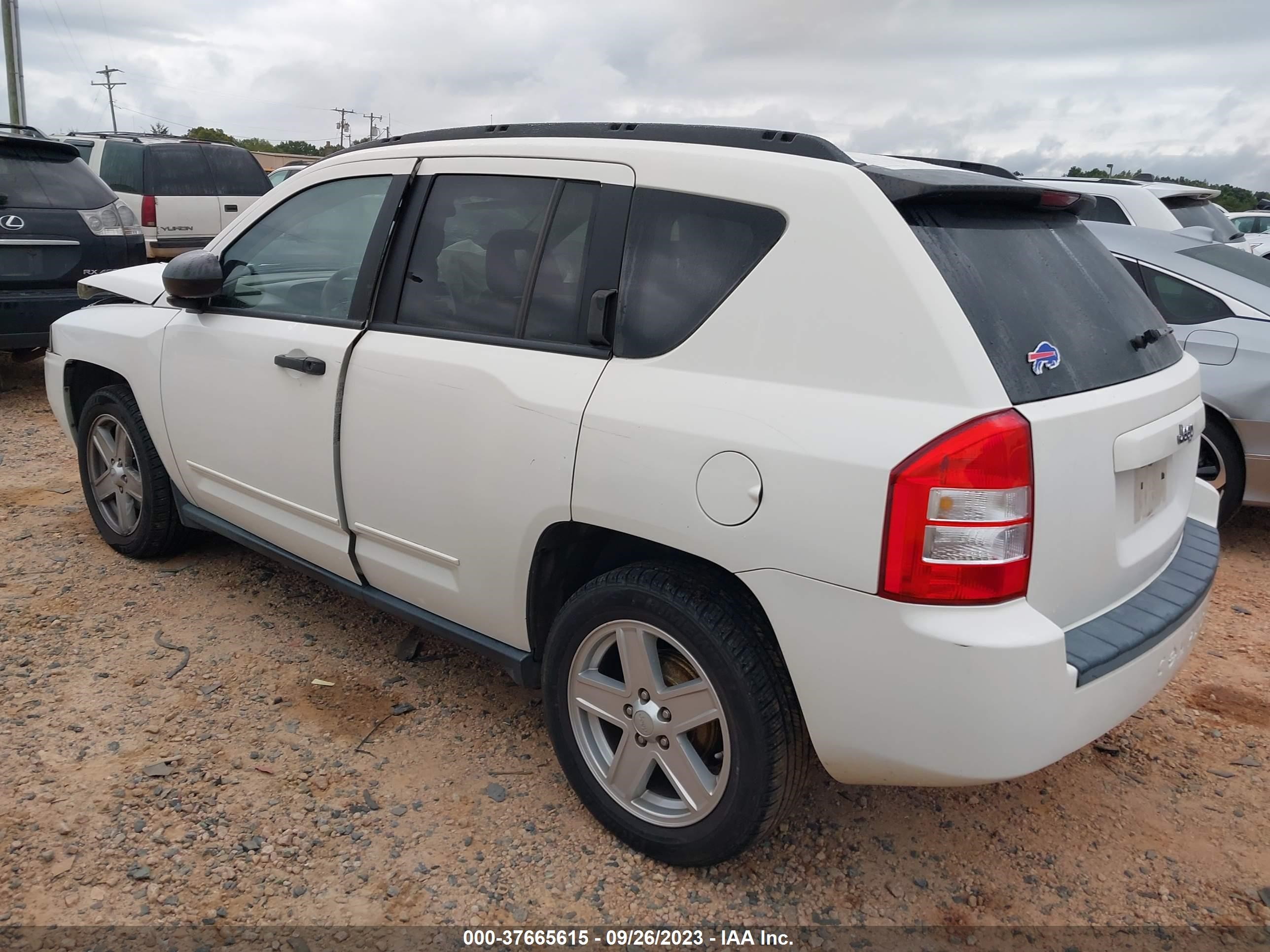 Photo 2 VIN: 1J8FT47W88D721876 - JEEP COMPASS 