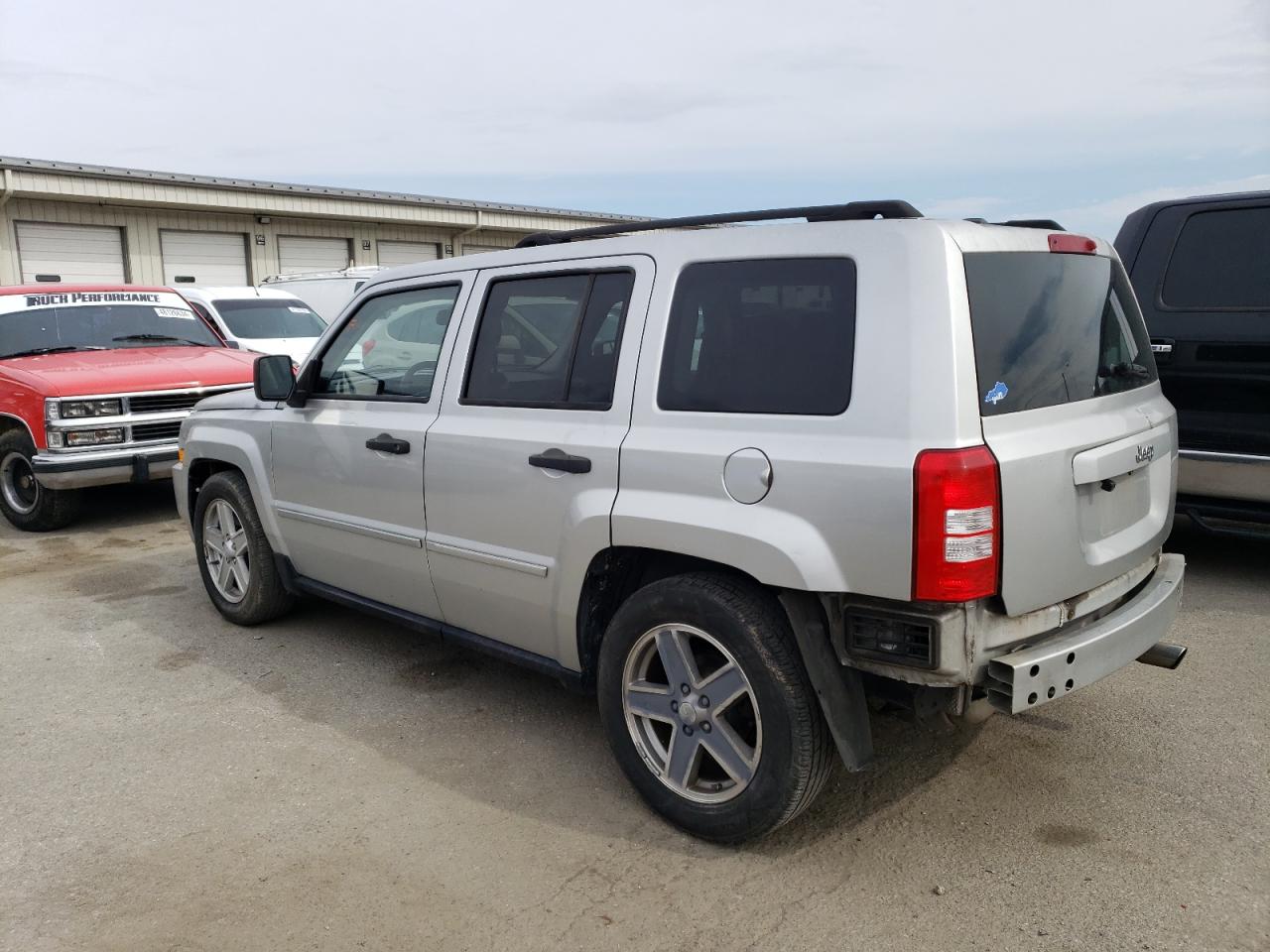 Photo 1 VIN: 1J8FT48W28D544238 - JEEP LIBERTY (PATRIOT) 