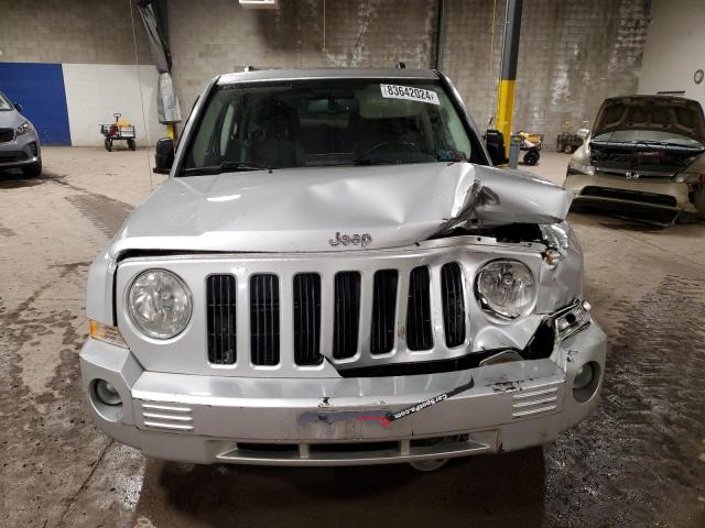 Photo 4 VIN: 1J8FT48W68D796915 - JEEP PATRIOT LI 