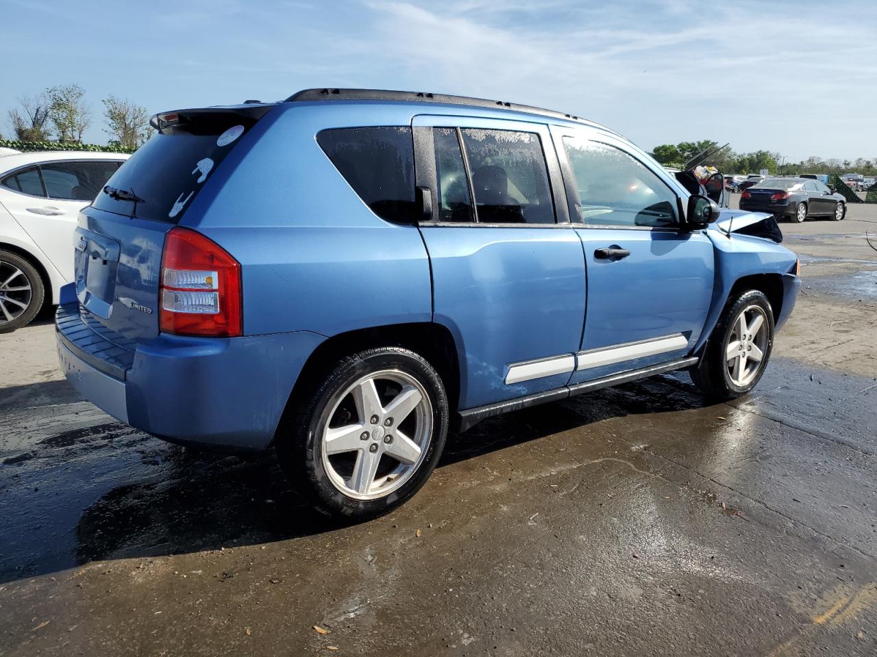 Photo 2 VIN: 1J8FT57W47D241760 - JEEP COMPASS 