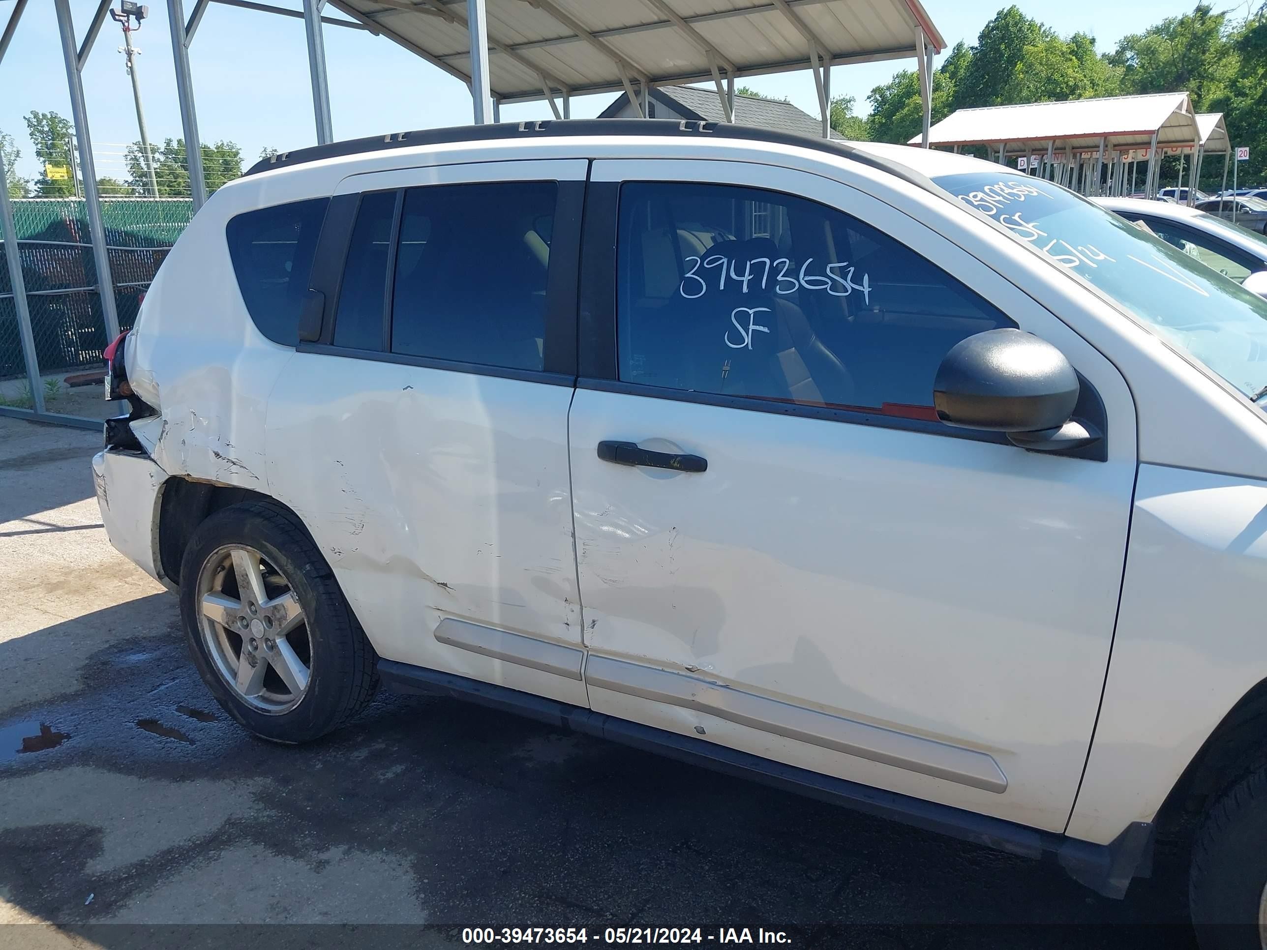 Photo 16 VIN: 1J8FT57W88D663919 - JEEP COMPASS 