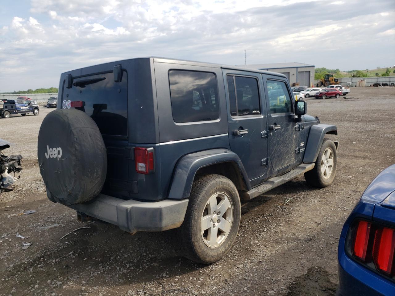 Photo 2 VIN: 1J8GA59157L218392 - JEEP WRANGLER 