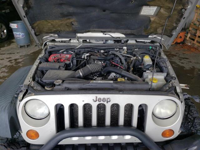 Photo 11 VIN: 1J8GA64117L187431 - JEEP WRANGLER 