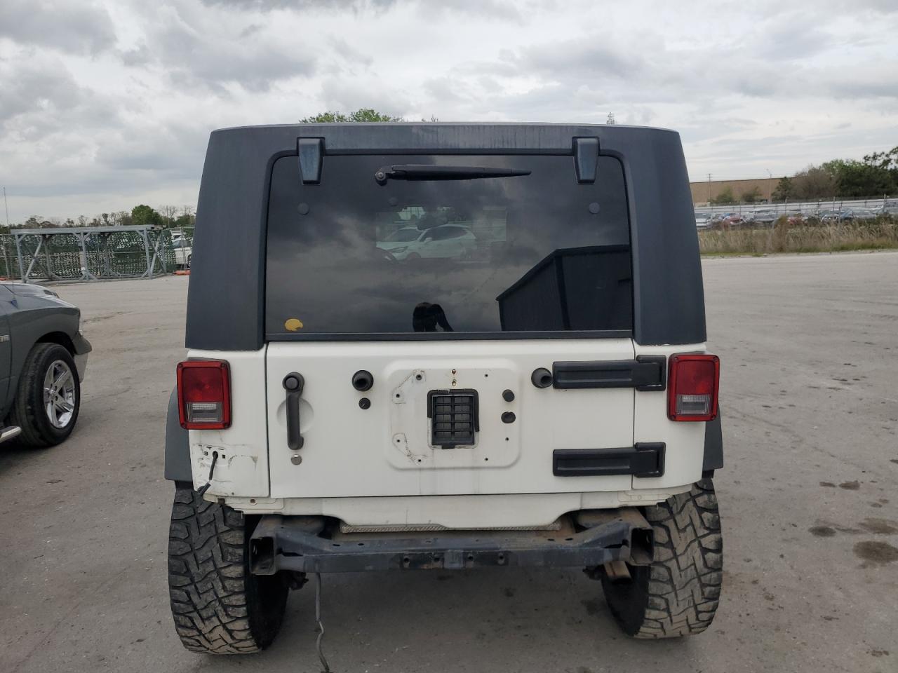 Photo 5 VIN: 1J8GA69119L746973 - JEEP WRANGLER 