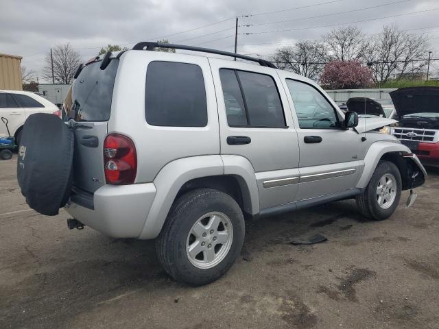 Photo 2 VIN: 1J8GK48K96W215591 - JEEP LIBERTY 