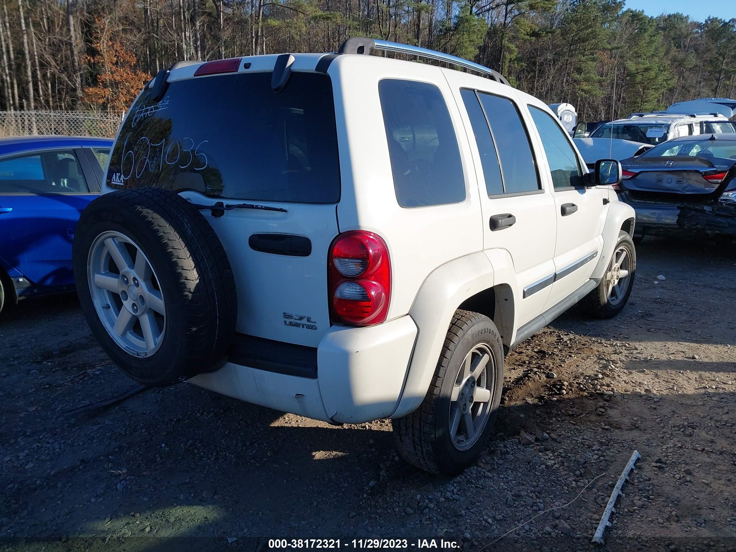 Photo 3 VIN: 1J8GK58K65W627035 - JEEP LIBERTY (NORTH AMERICA) 