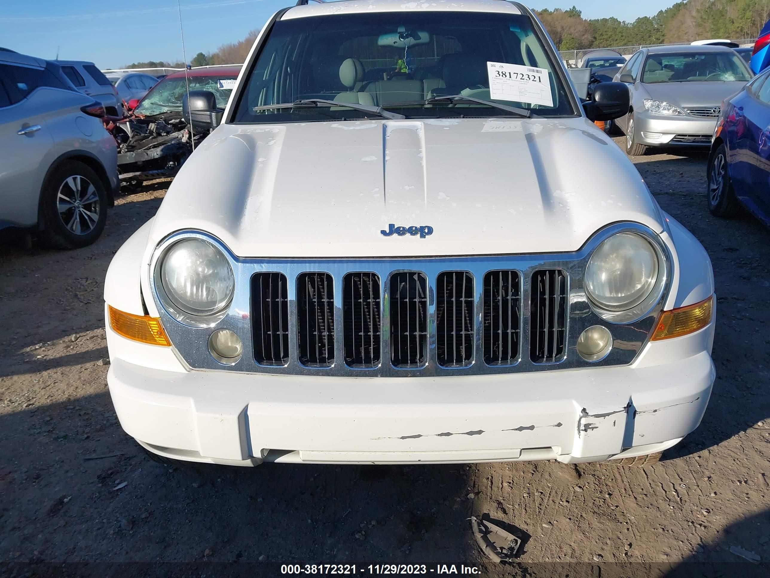 Photo 5 VIN: 1J8GK58K65W627035 - JEEP LIBERTY (NORTH AMERICA) 