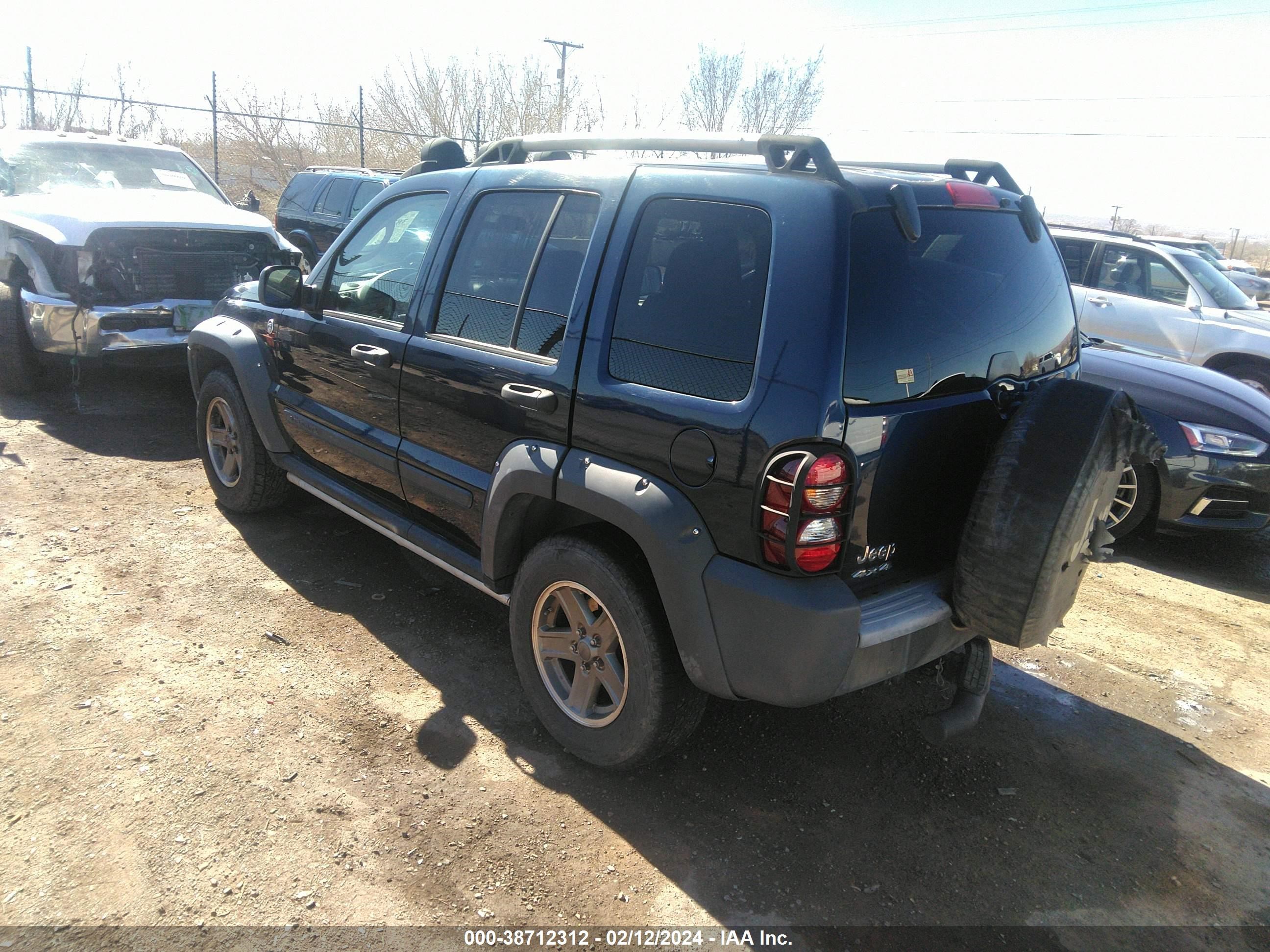 Photo 2 VIN: 1J8GL38K06W213946 - JEEP LIBERTY (NORTH AMERICA) 