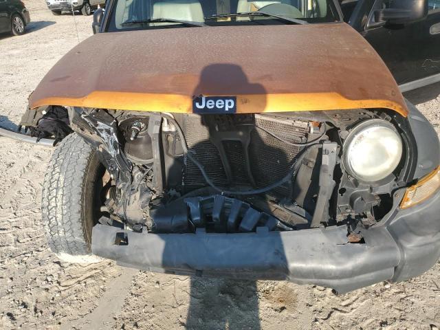 Photo 11 VIN: 1J8GL38K55W505817 - JEEP LIBERTY 