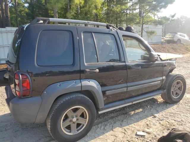 Photo 2 VIN: 1J8GL38K55W505817 - JEEP LIBERTY 