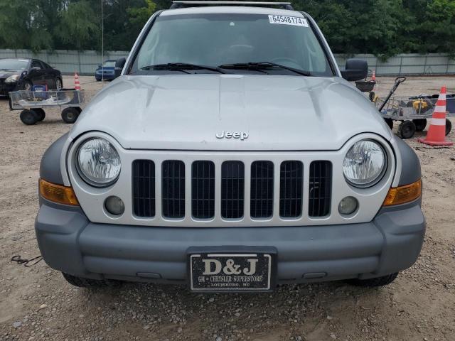 Photo 4 VIN: 1J8GL48K75W521796 - JEEP LIBERTY SP 